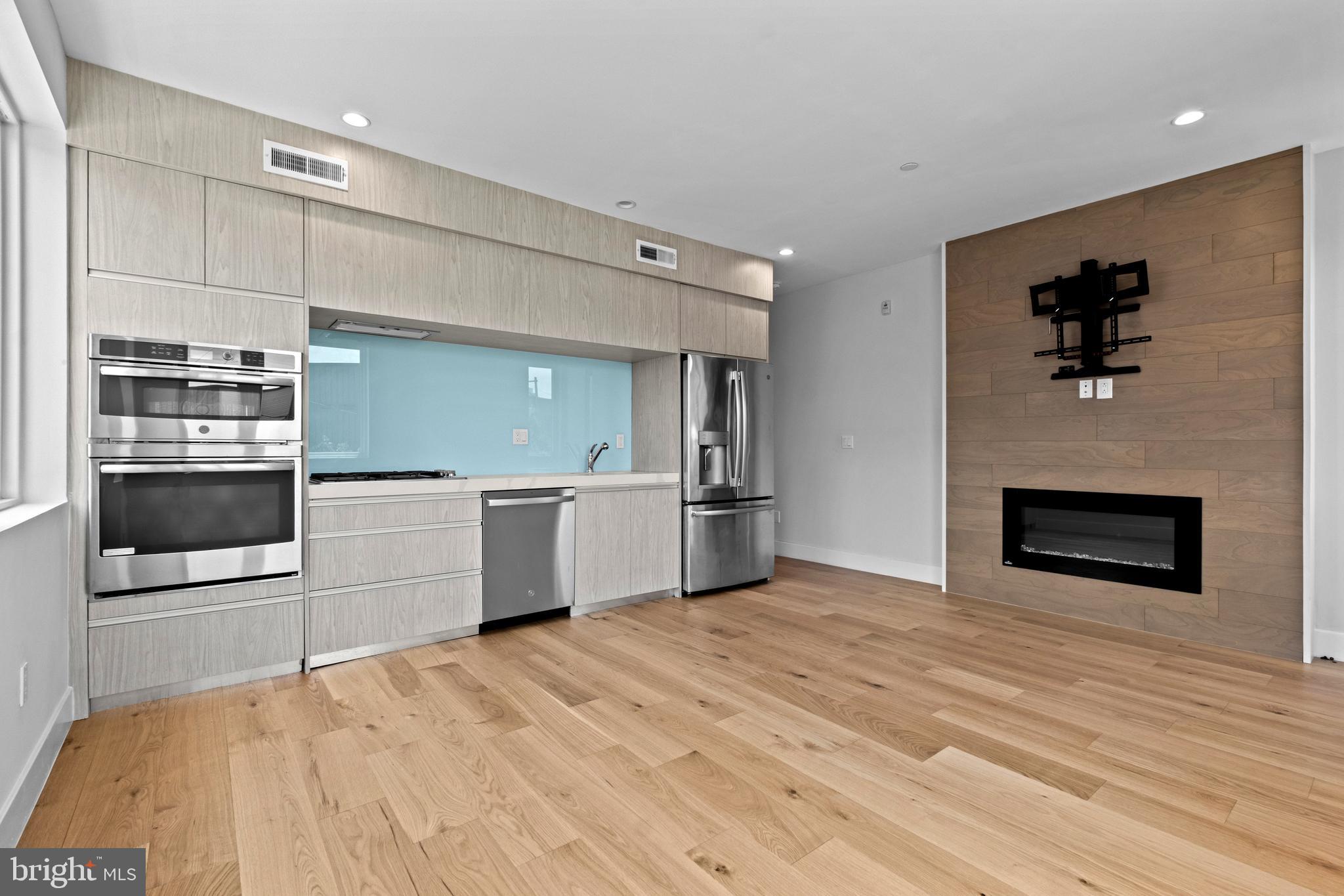 1405 FRANKFORD AVENUE 21 311