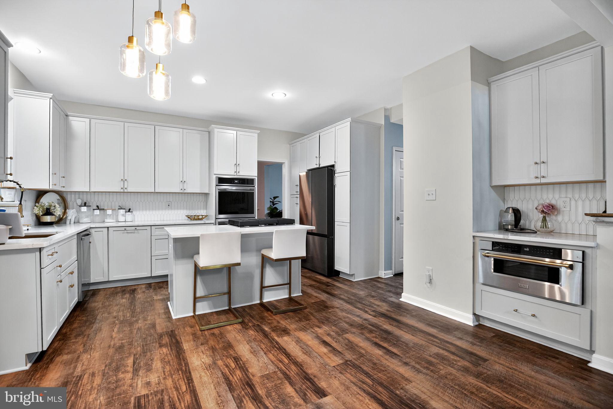 SOUTH HAMPTON SUB - Residential Lease