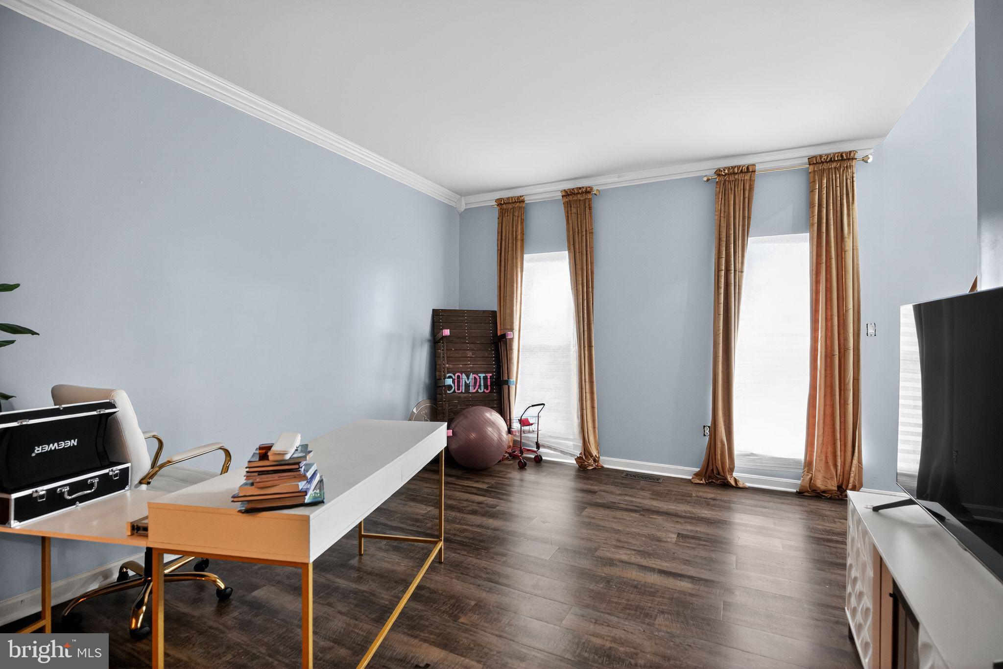 SOUTH HAMPTON SUB - Residential Lease