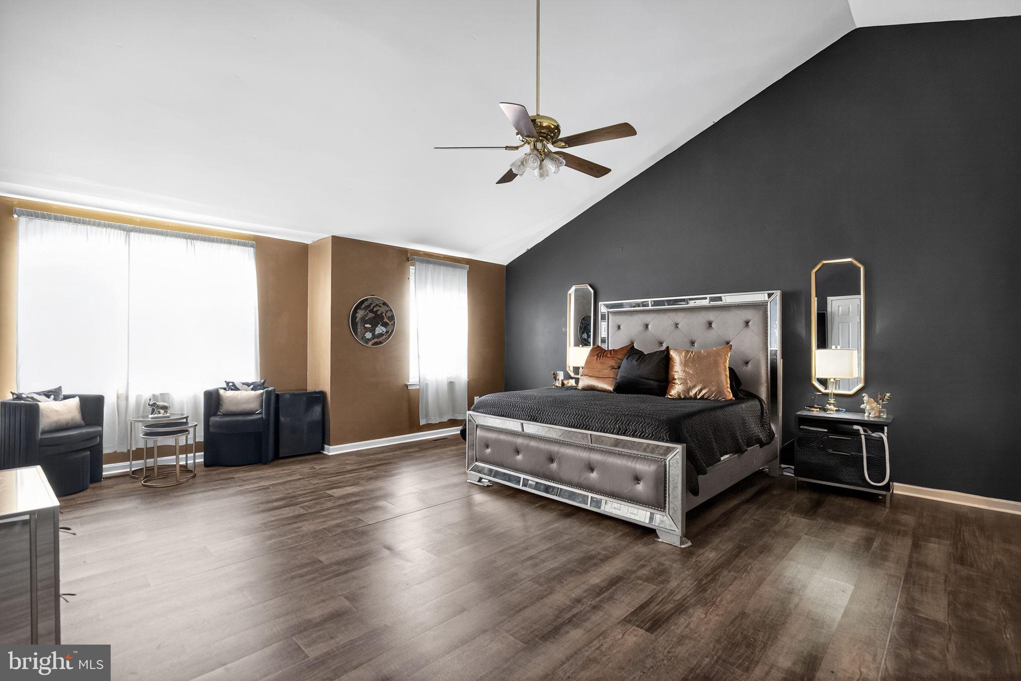 SOUTH HAMPTON SUB - Residential Lease