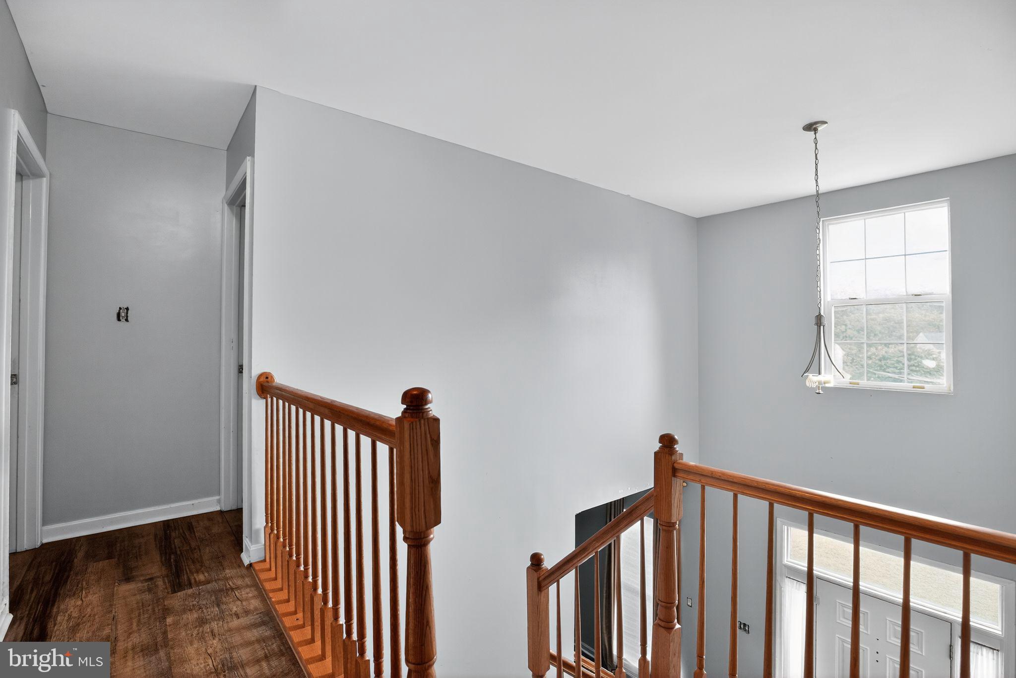 SOUTH HAMPTON SUB - Residential Lease