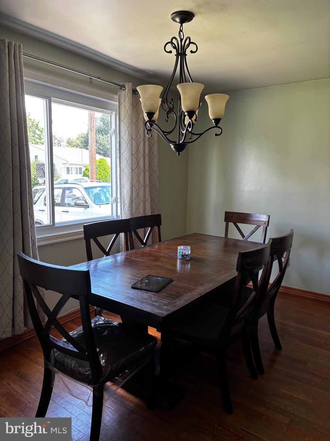 811 LYNVUE ROAD