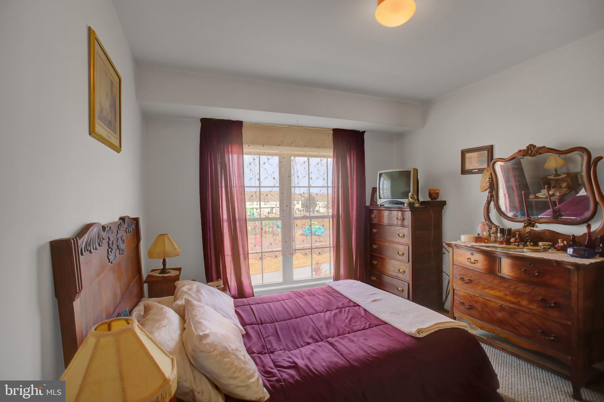 NICHOLSON SQUARE - Residential