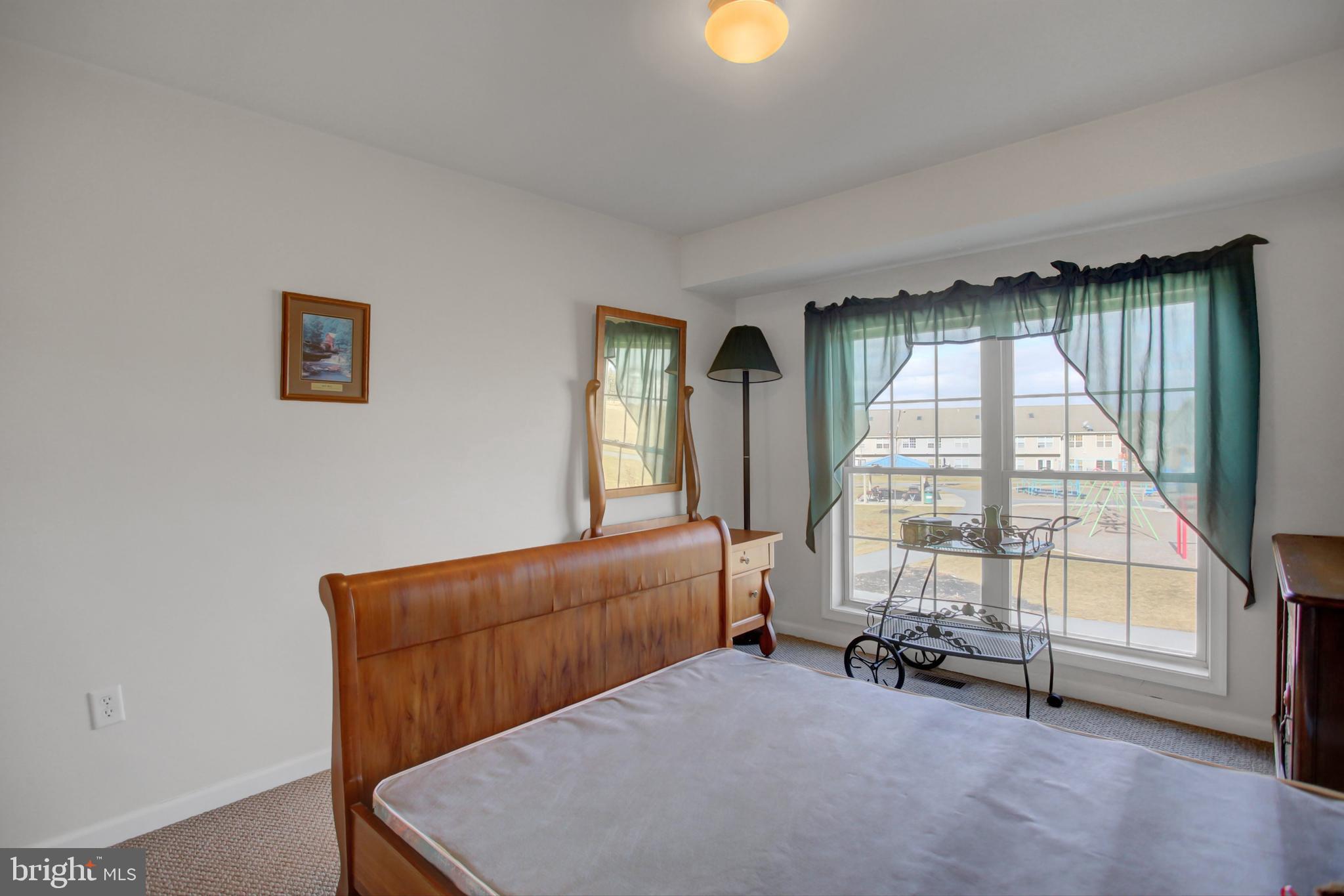 NICHOLSON SQUARE - Residential