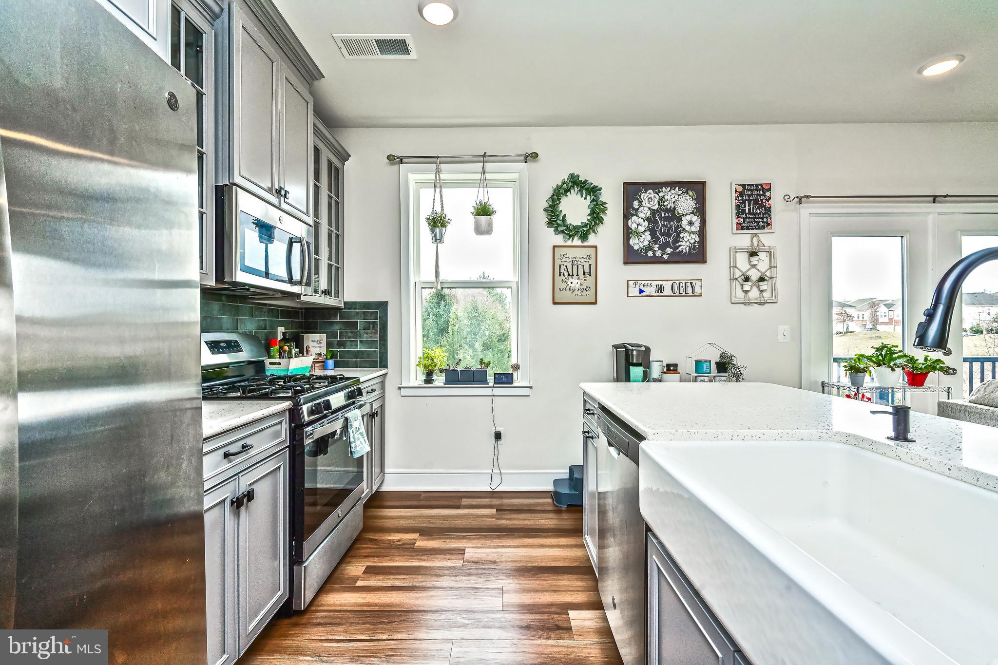 STONE MILL - Residential Lease