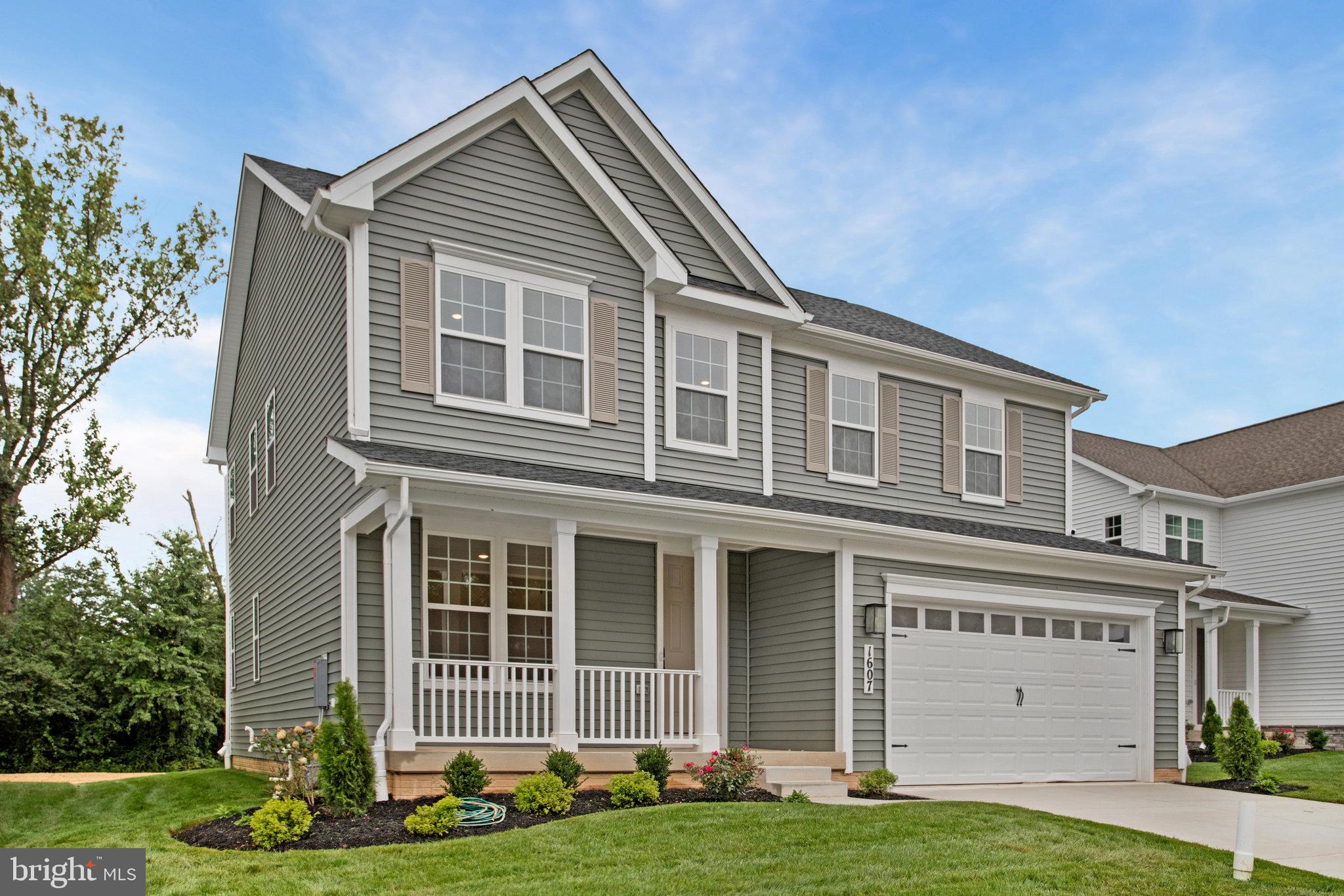 1607 SHADY TREE COURT