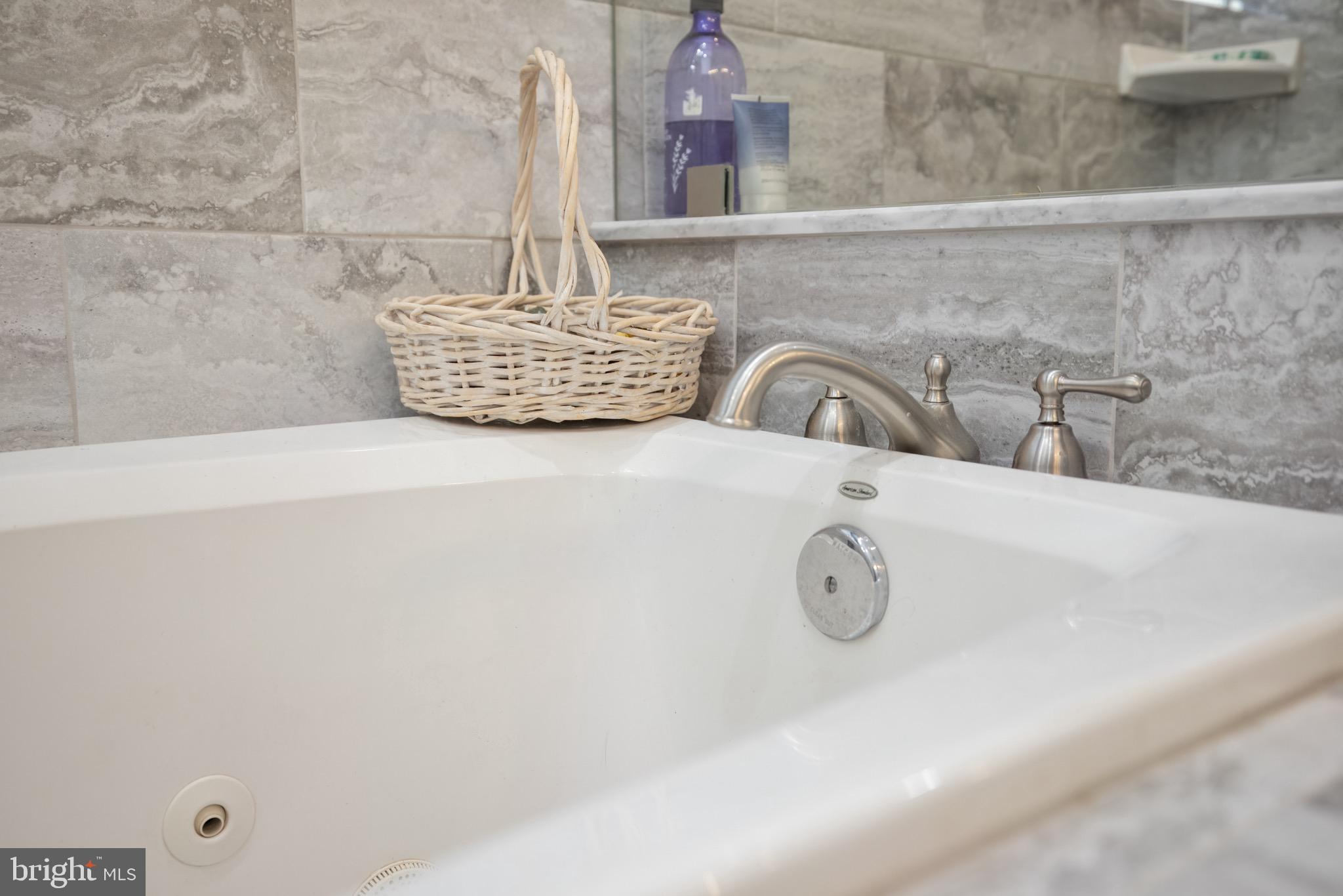 CARTER'S RUN EST - Residential