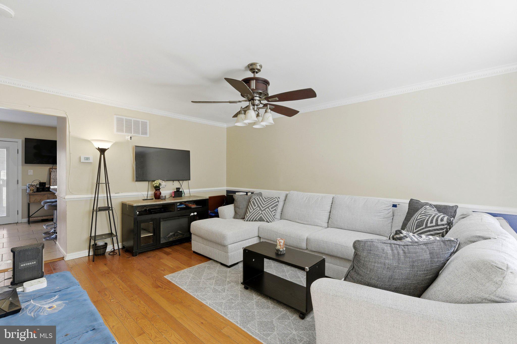 543 BRIGHTON PLACE