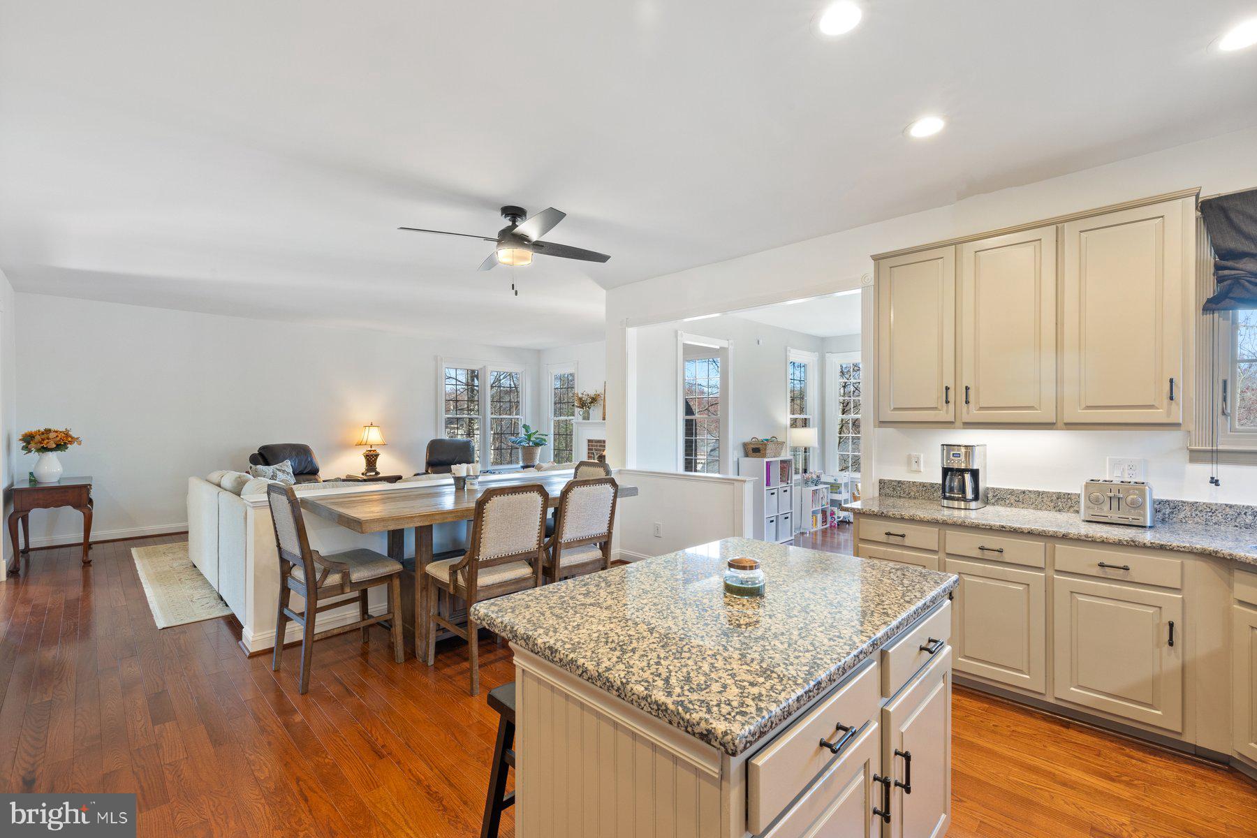 POTOMAC LAKES - Residential