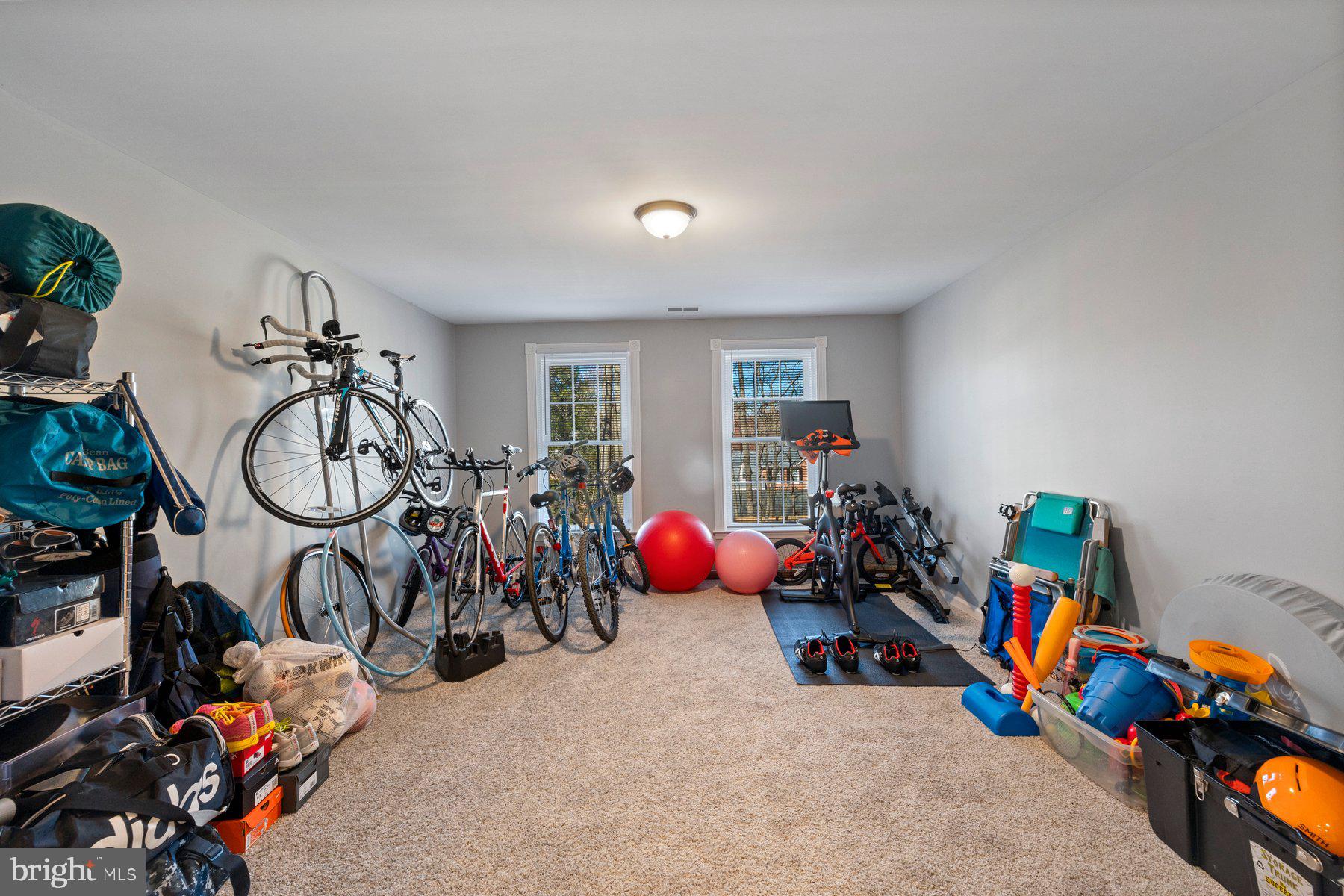 POTOMAC LAKES - Residential