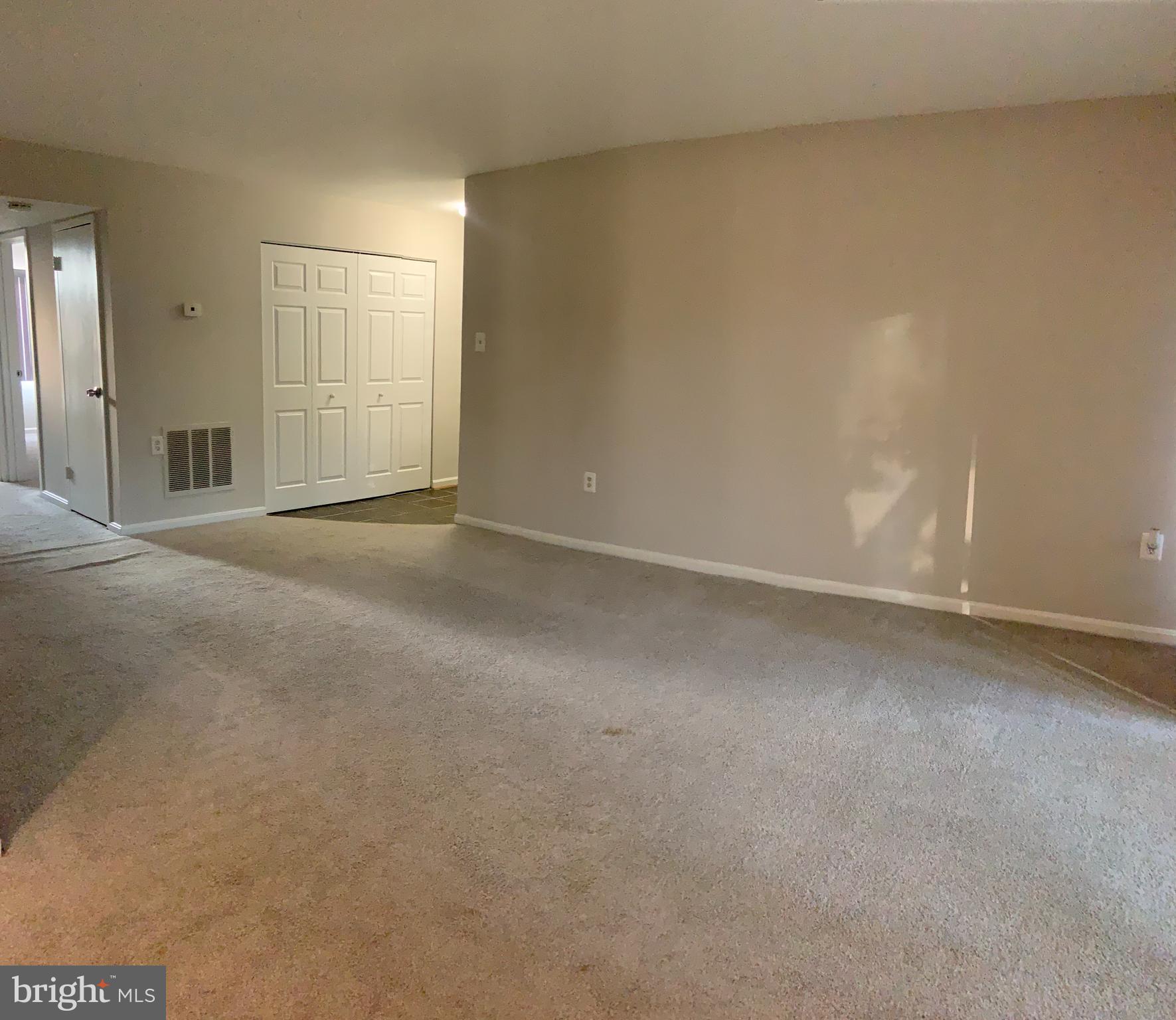 12 CANTERBURY SQUARE 301