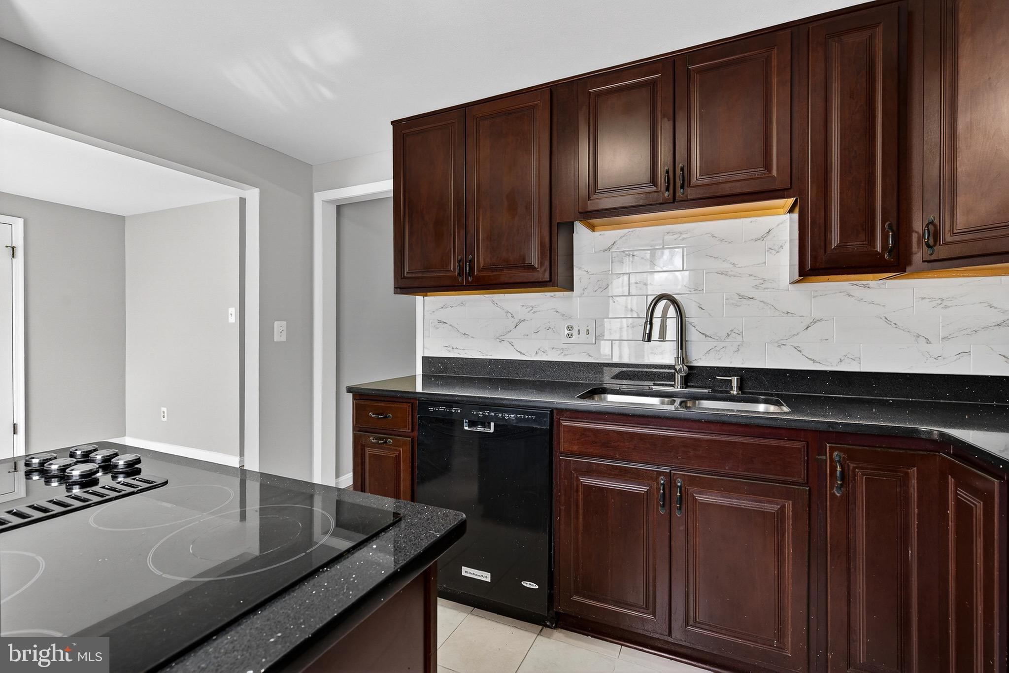 STEDWICK TOWNHOUSES - Residential