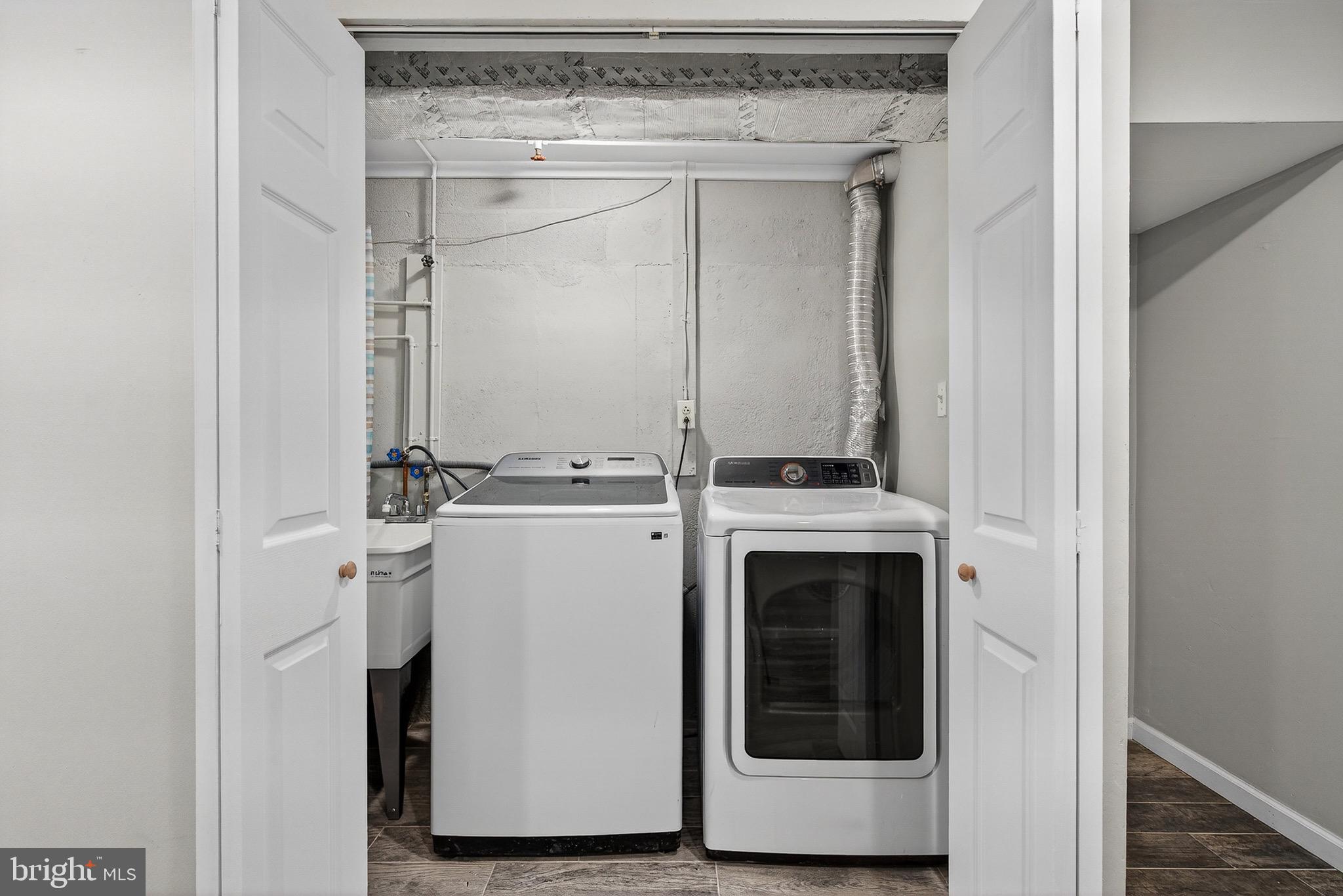 STEDWICK TOWNHOUSES - Residential