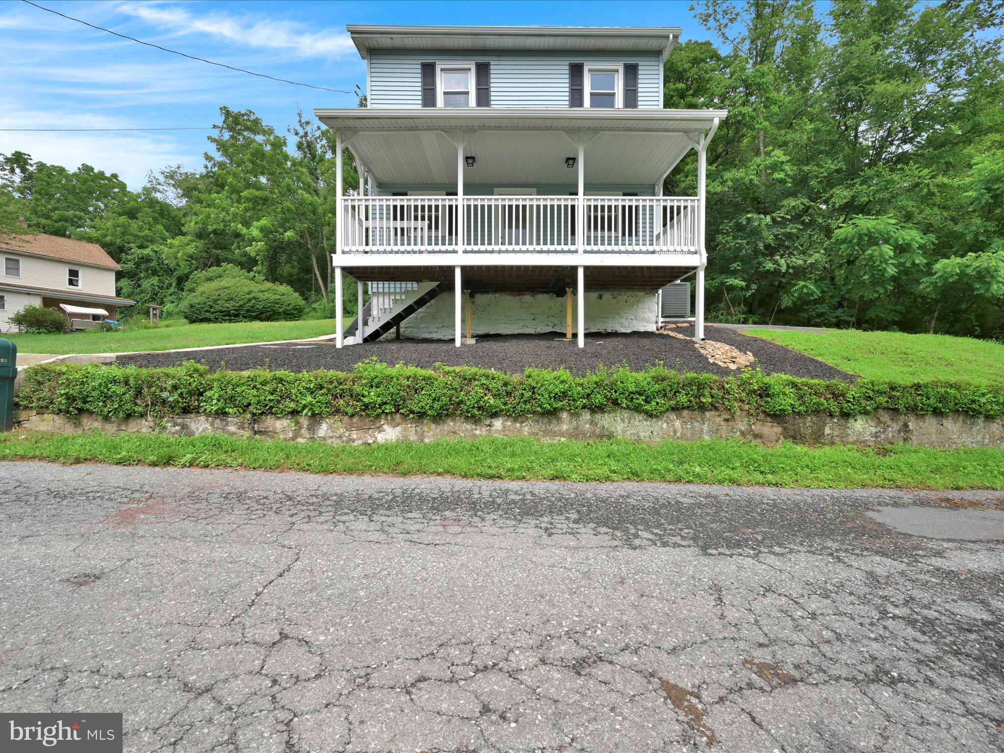 35 GRACY ROAD