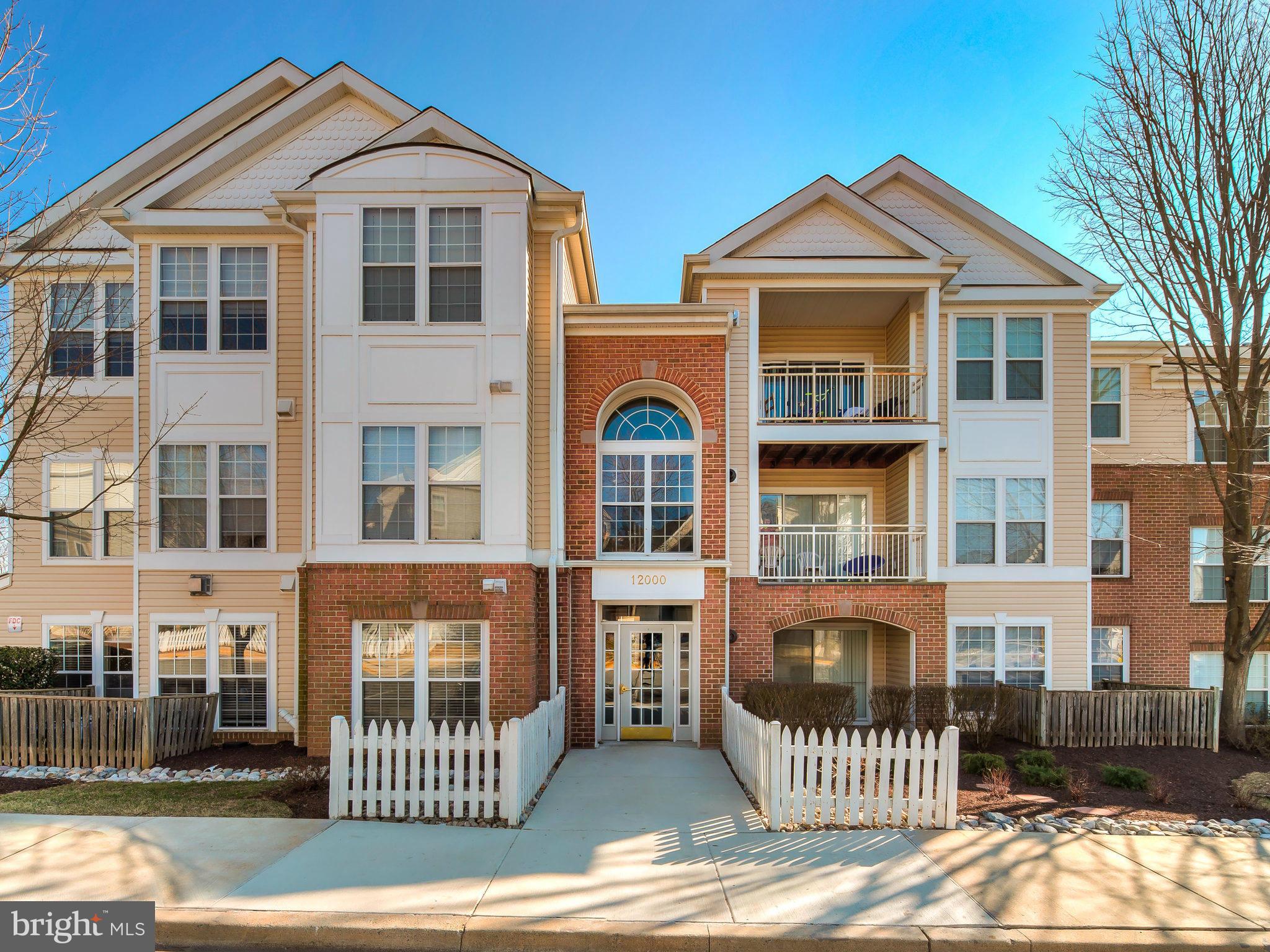 Newly Renovated Condo with Stunning Light Filled Interior! New Gourmet Kitchen with Stainless Steel Appliances, New White Cabinetry, Granite Countertops. Gleaming Hardwood Floors, New W to W carpet, Two Bedrooms with two Fullyl Renovated Bathrooms. Master Bedroom has enormous Walk-In Closet. Gas Fireplace with beautiful mantle. New Washer/Dryer. Desirable Amber Ridge Community.