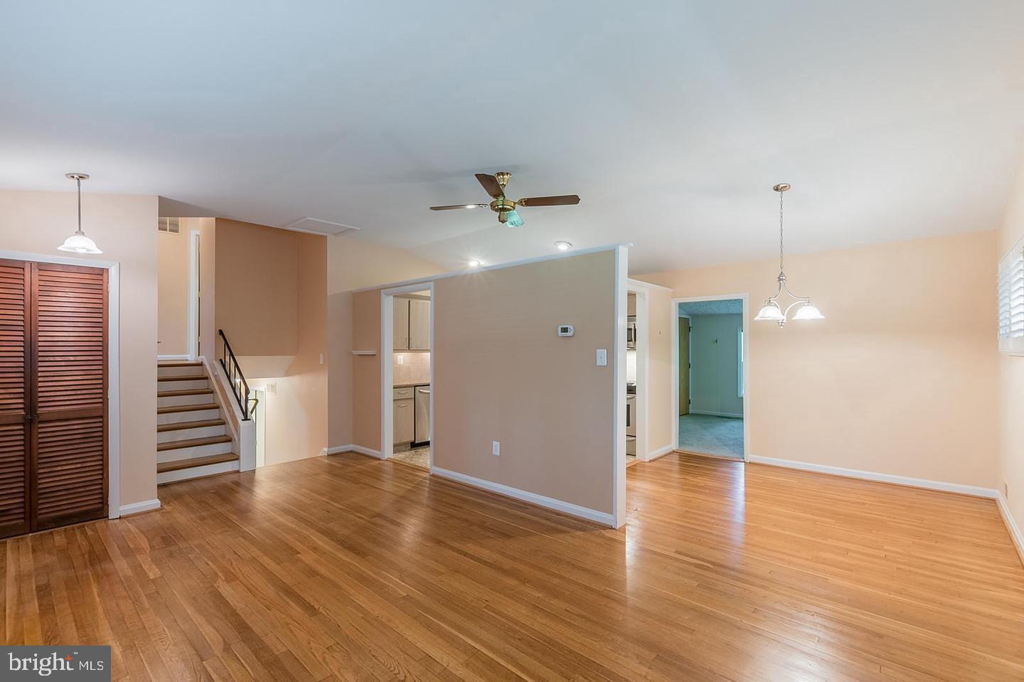 WARREN WOODS - Residential Lease