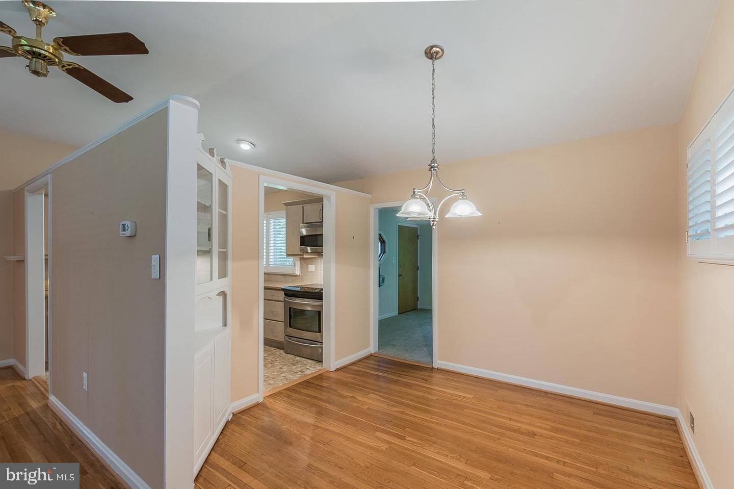 WARREN WOODS - Residential Lease