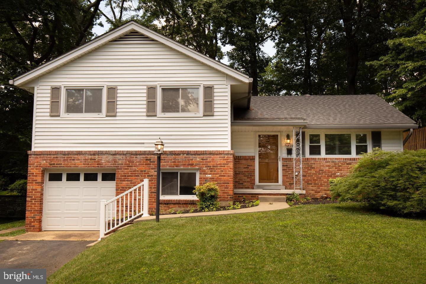 WARREN WOODS - Residential Lease