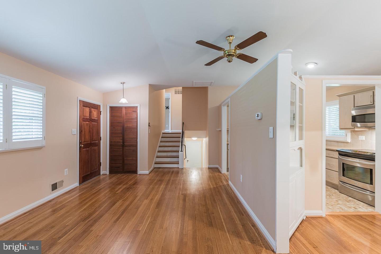 WARREN WOODS - Residential Lease