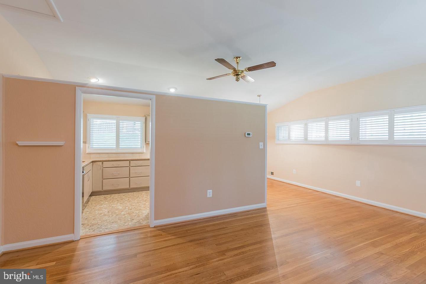 WARREN WOODS - Residential Lease