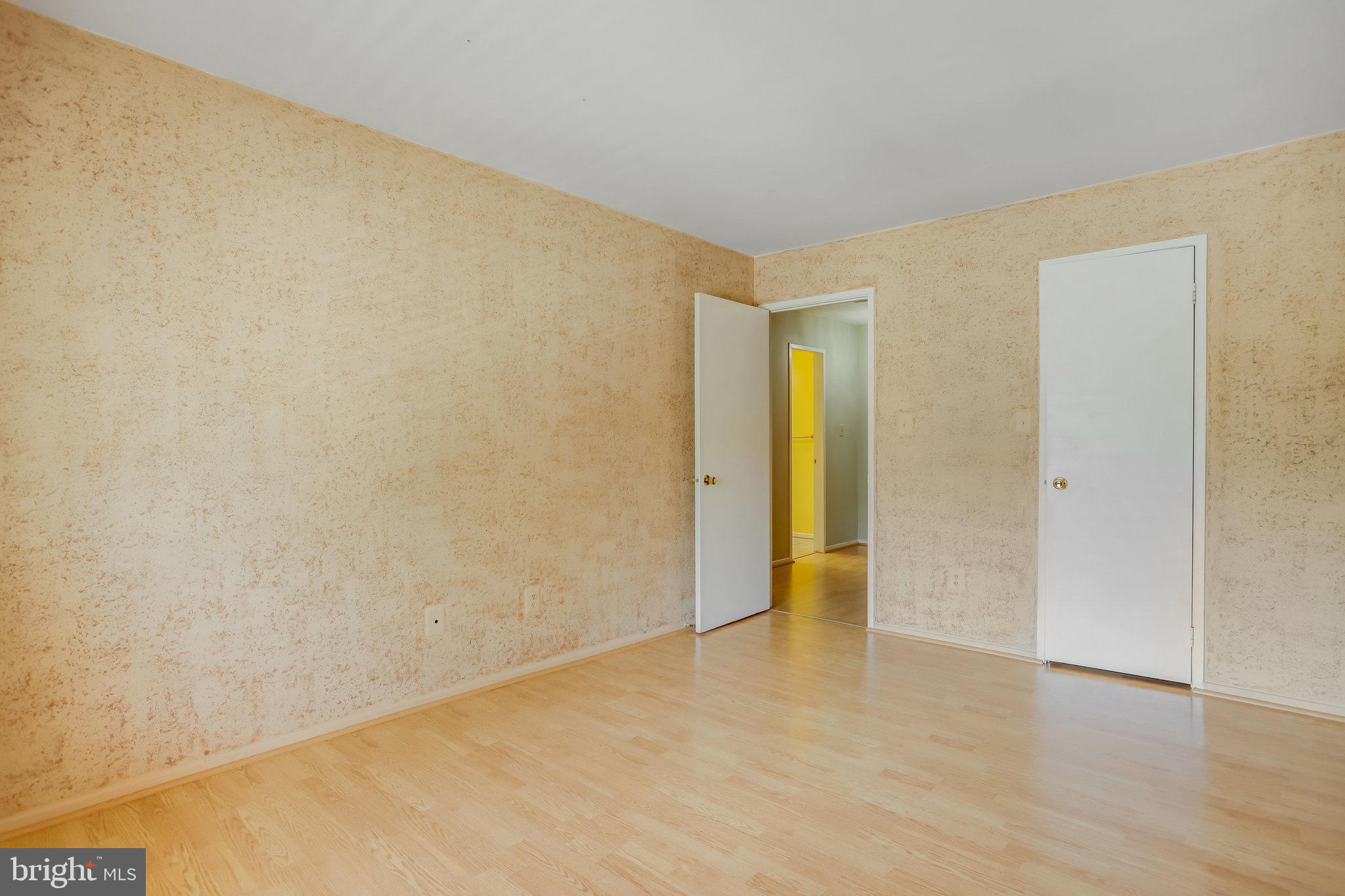 CLUBSIDE - Residential Lease