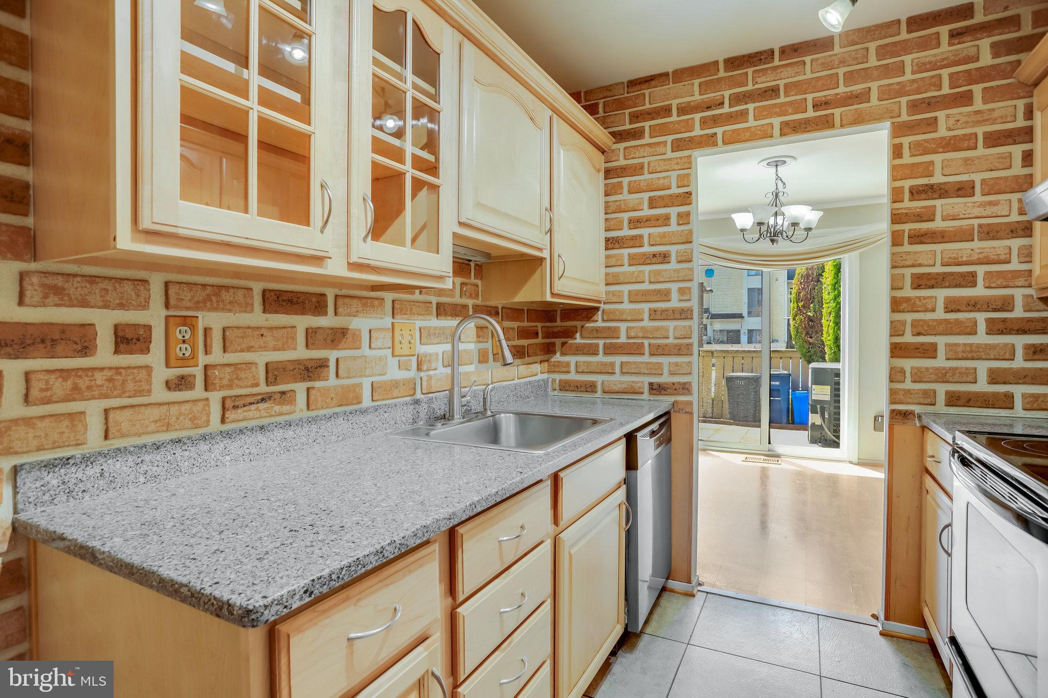 CLUBSIDE - Residential Lease