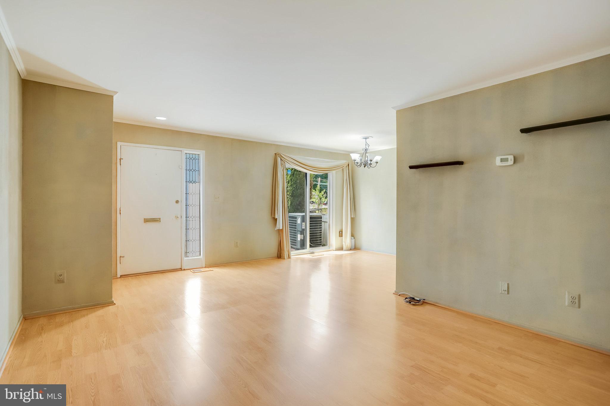 CLUBSIDE - Residential Lease