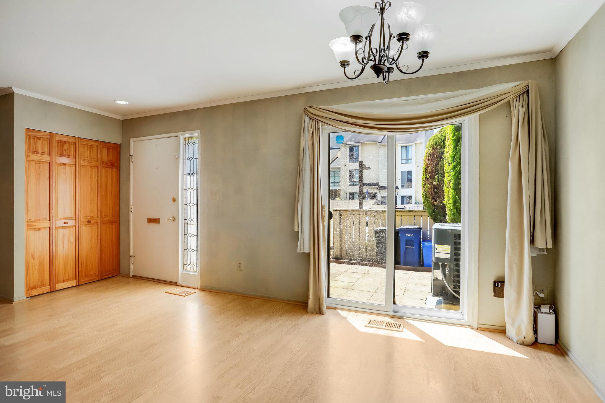 CLUBSIDE - Residential Lease