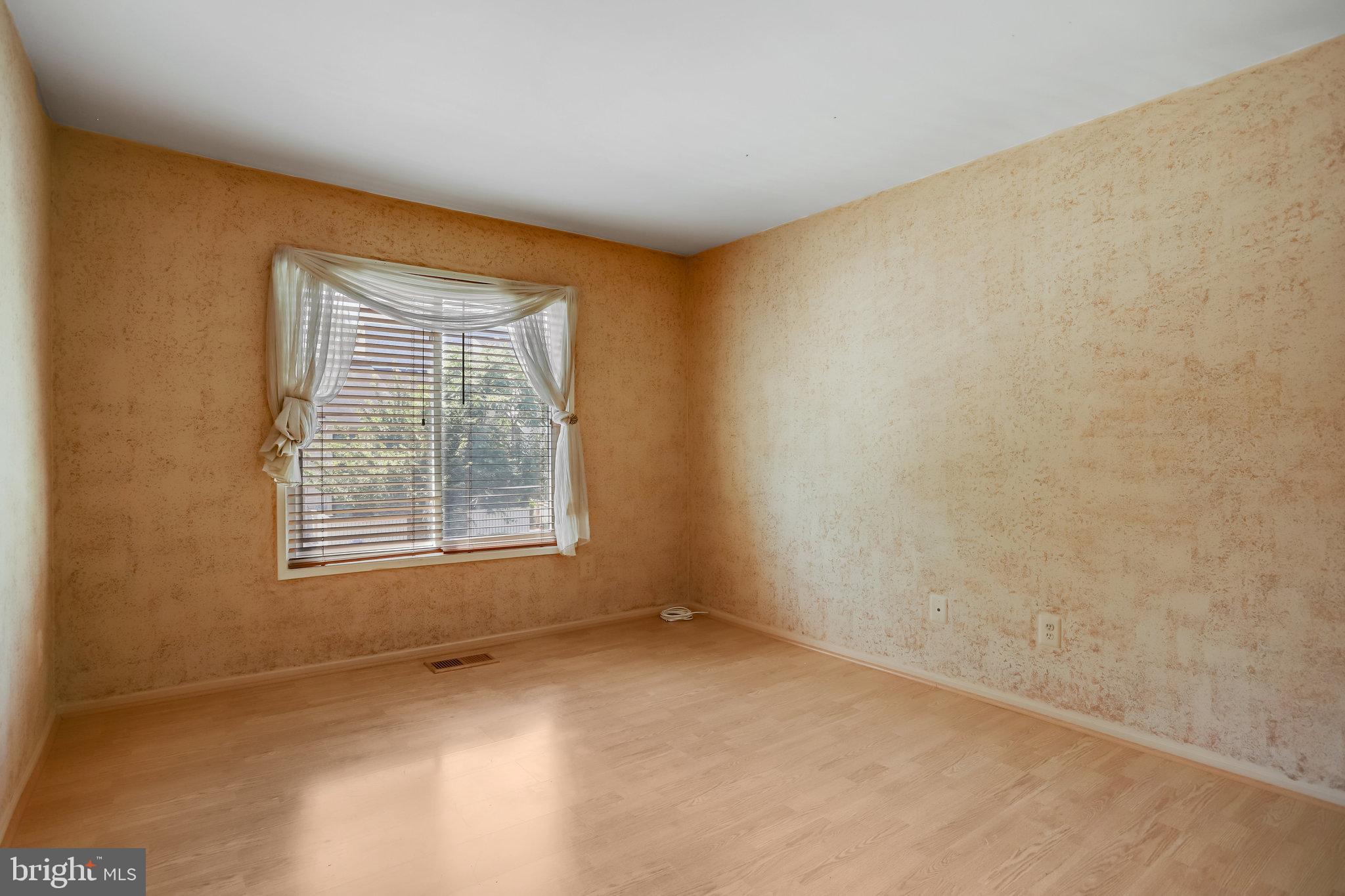 CLUBSIDE - Residential Lease