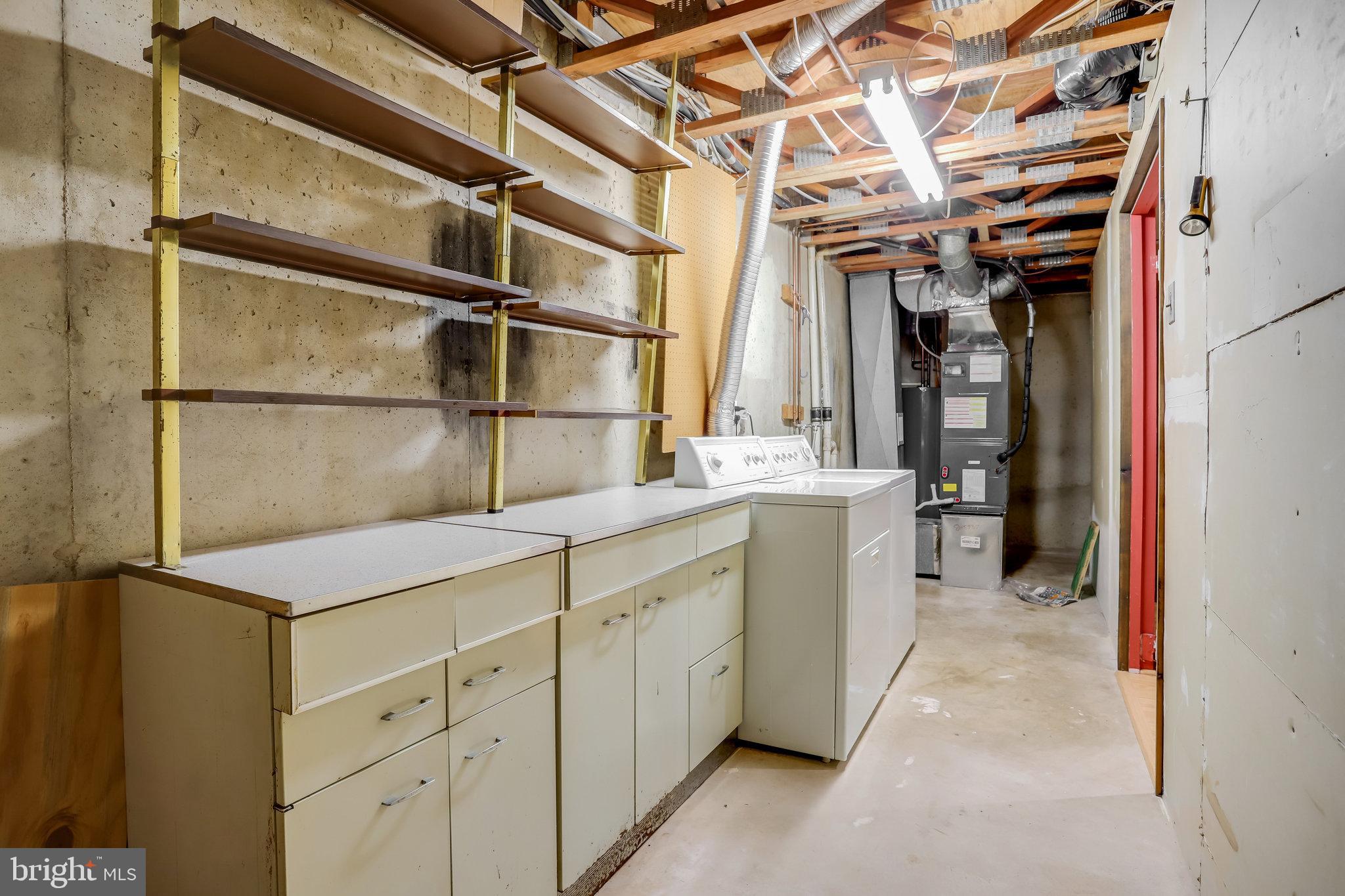 CLUBSIDE - Residential Lease