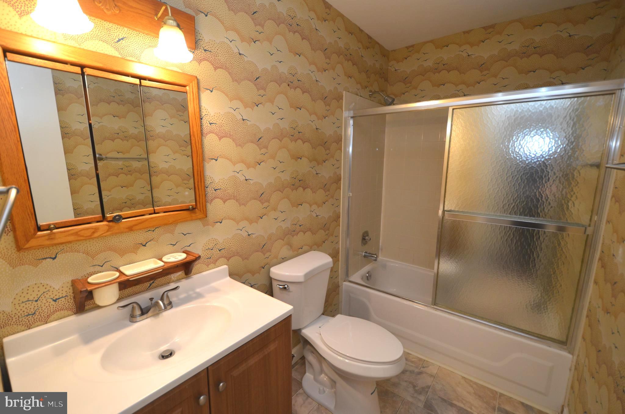 FRANKLIN MANOR - Residential Lease