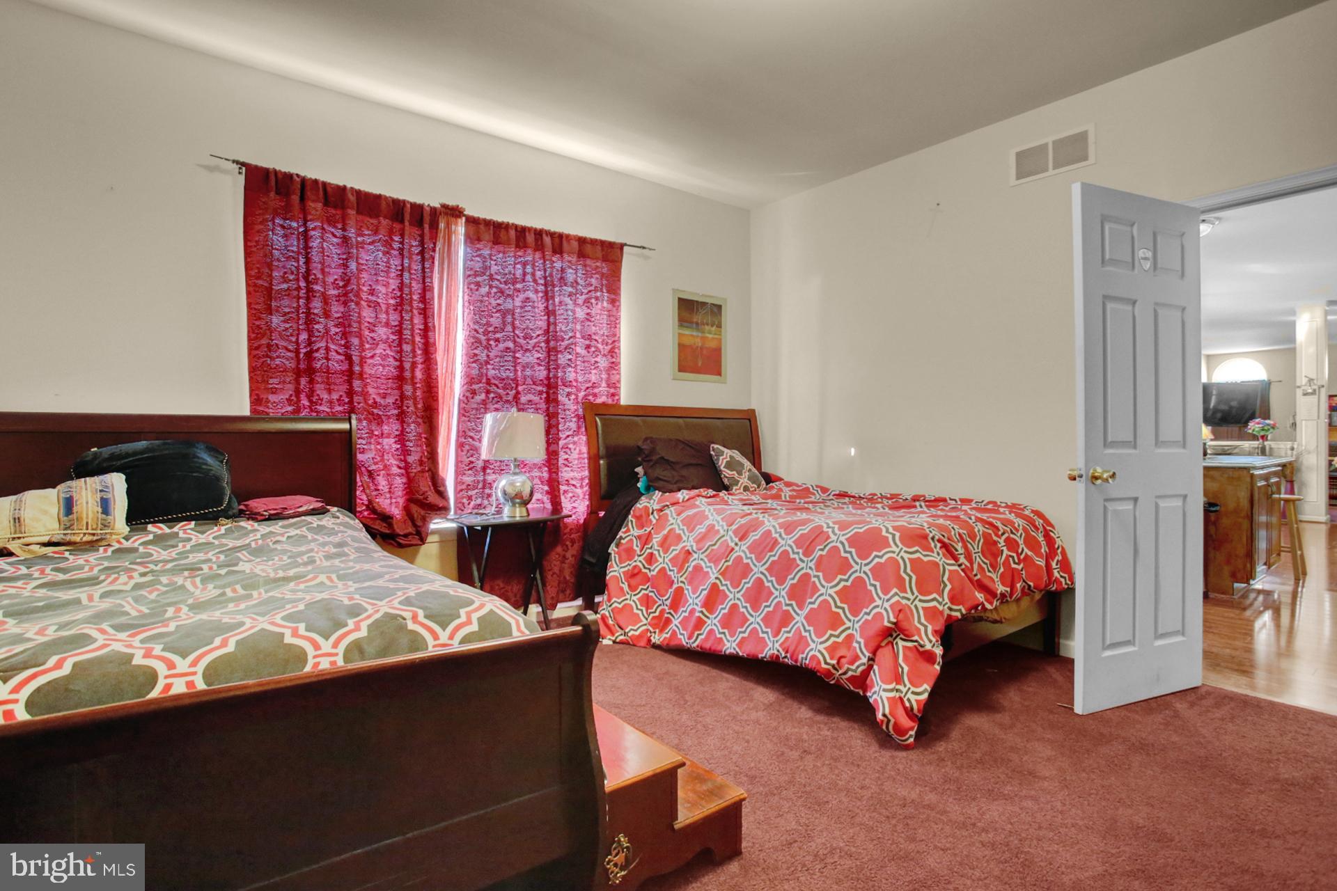 COUNTRY CLUB RUN - Residential