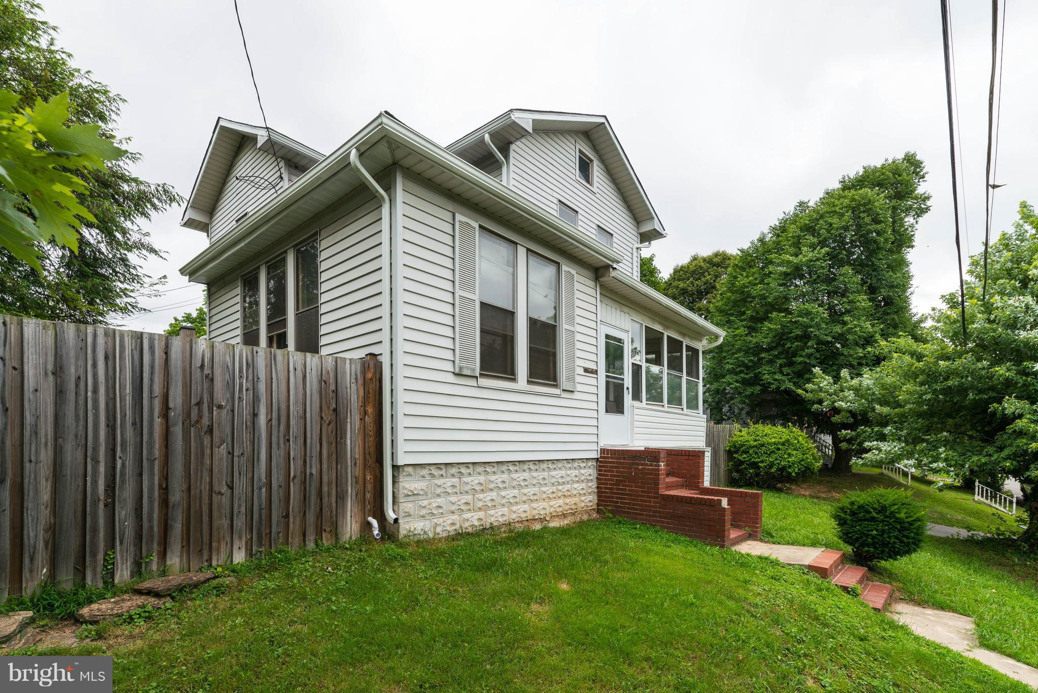 LANDSDOWNE - Residential