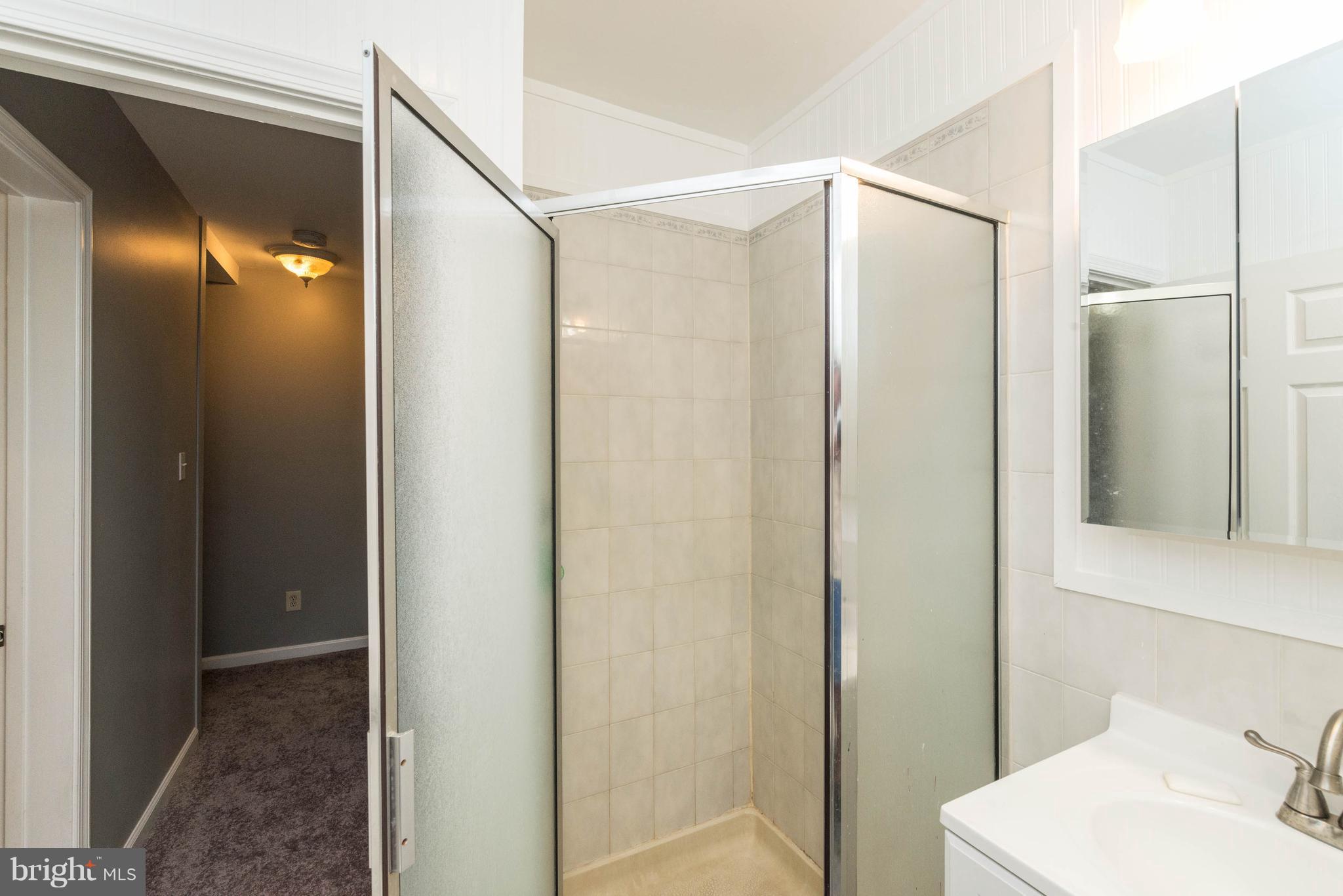 LANDSDOWNE - Residential