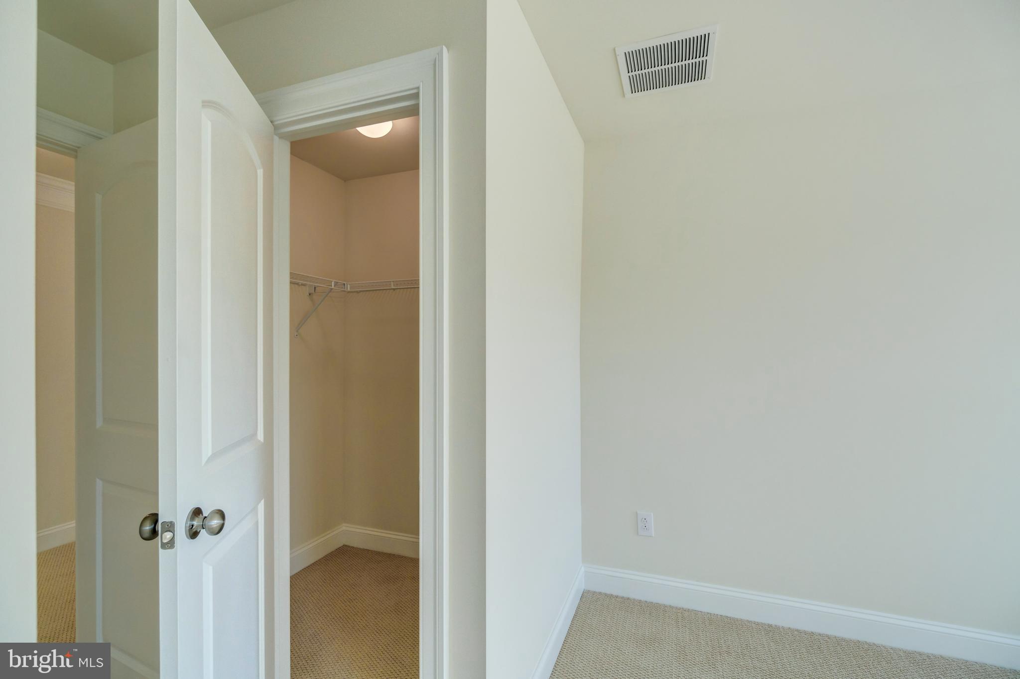 MOUNT FRIENDSHIP - Residential