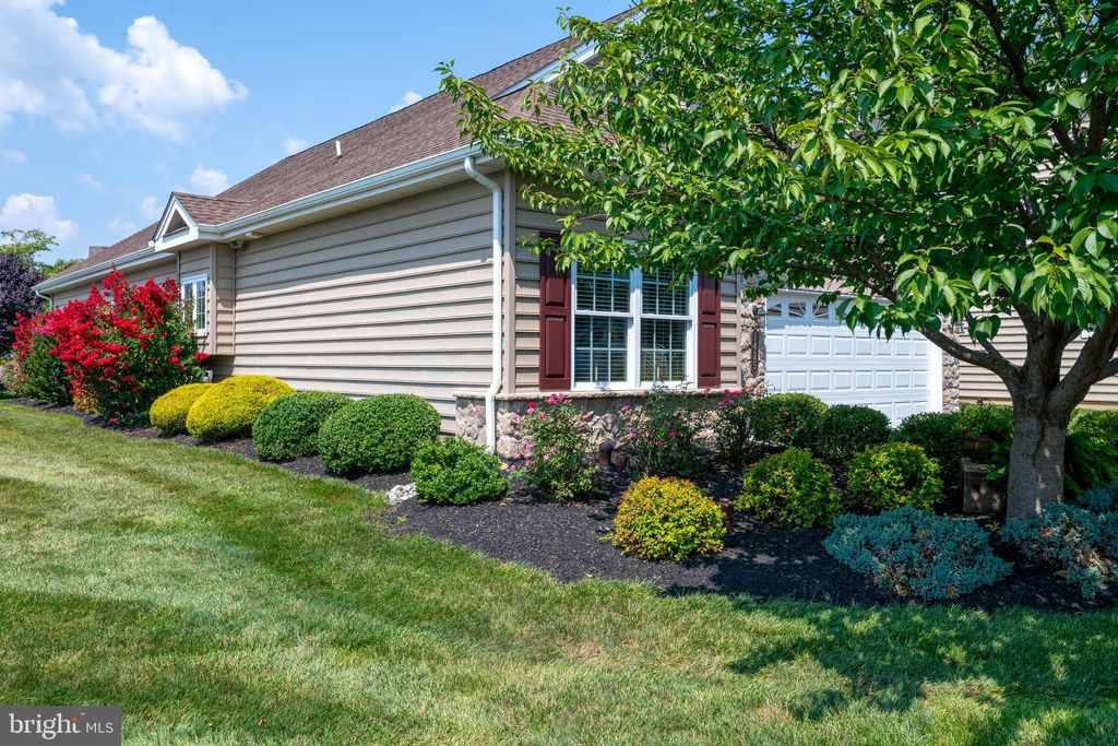 Photo of 1425 EMERSON DR, MOUNT JOY, PA 17552 (MLS # PALA2038884)