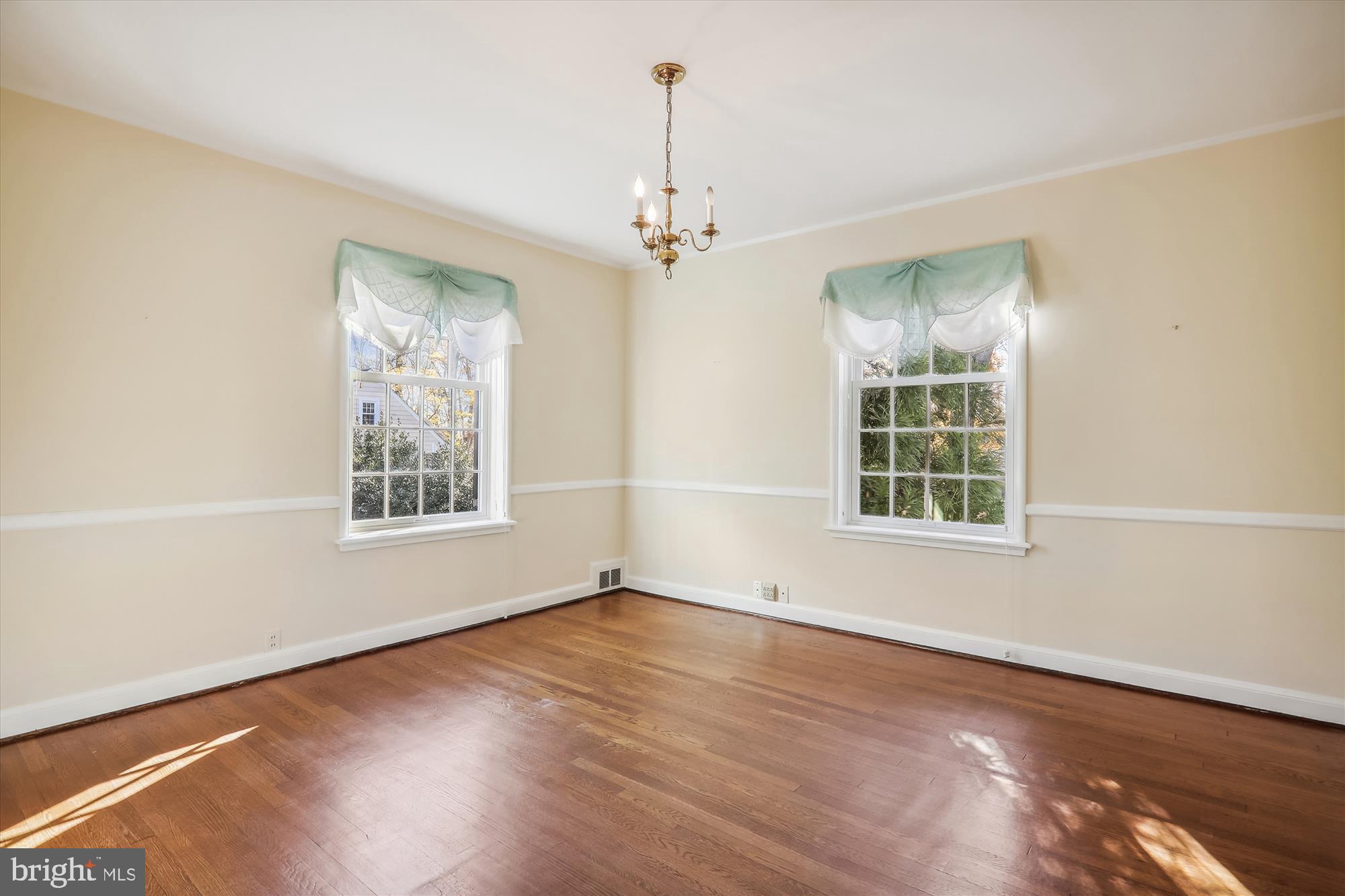 MANOR PARK - Residential