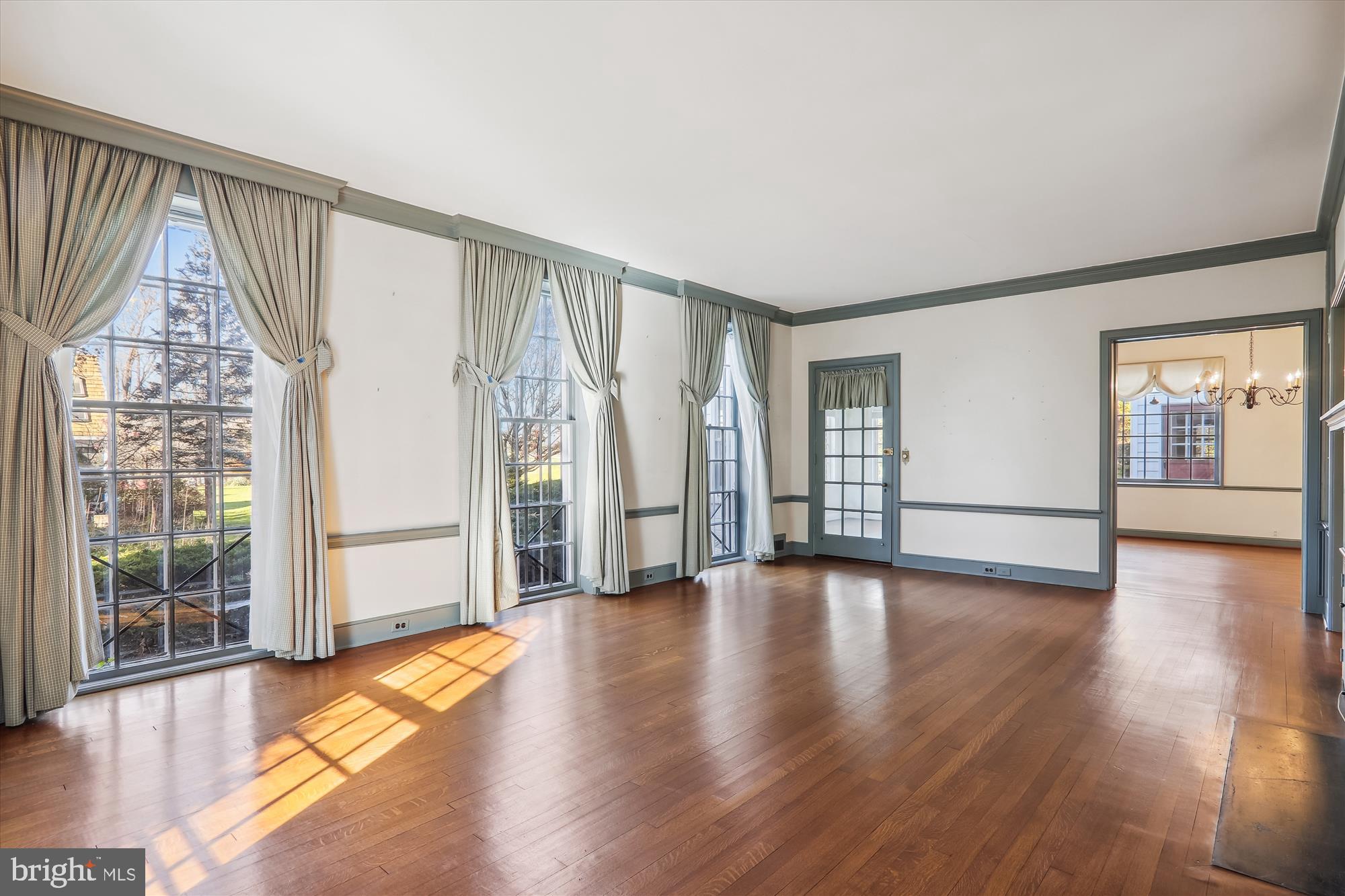 MANOR PARK - Residential