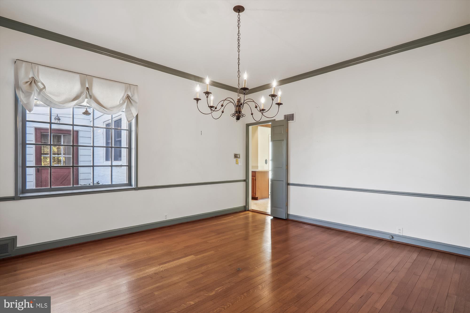 MANOR PARK - Residential