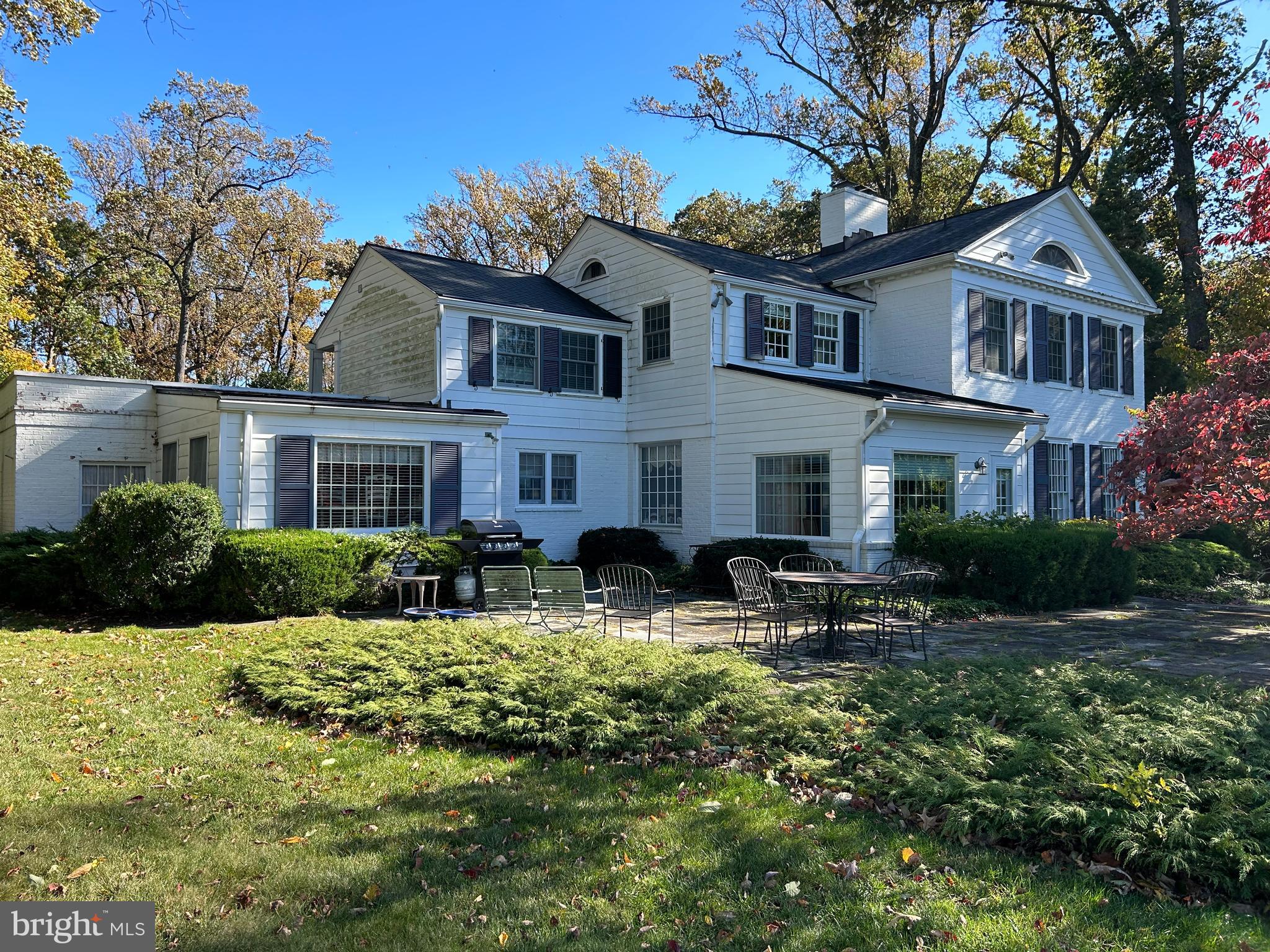 MANOR PARK - Residential