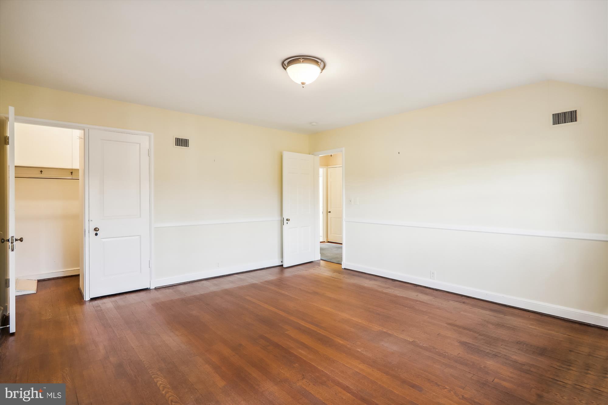 MANOR PARK - Residential