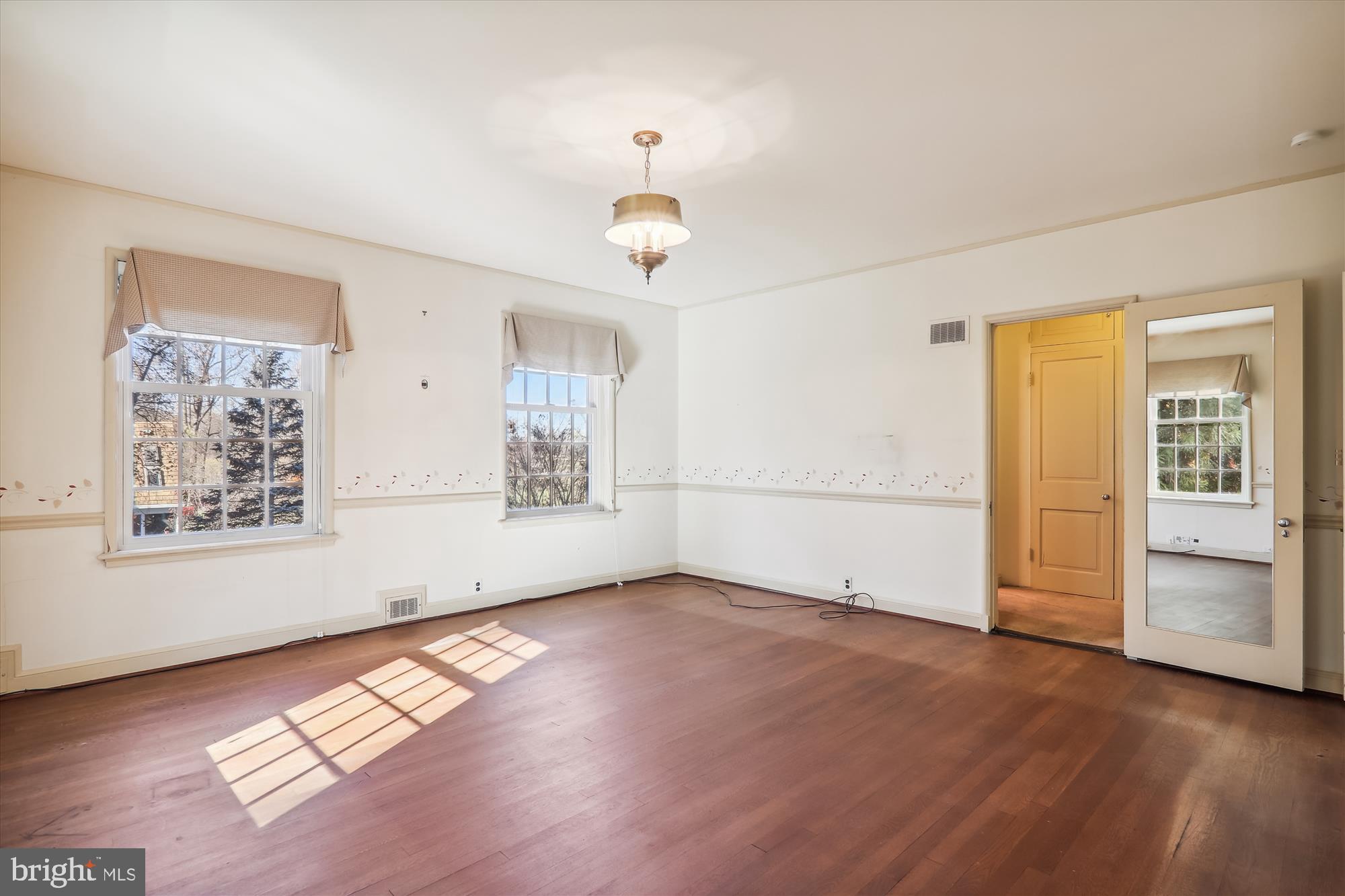 MANOR PARK - Residential