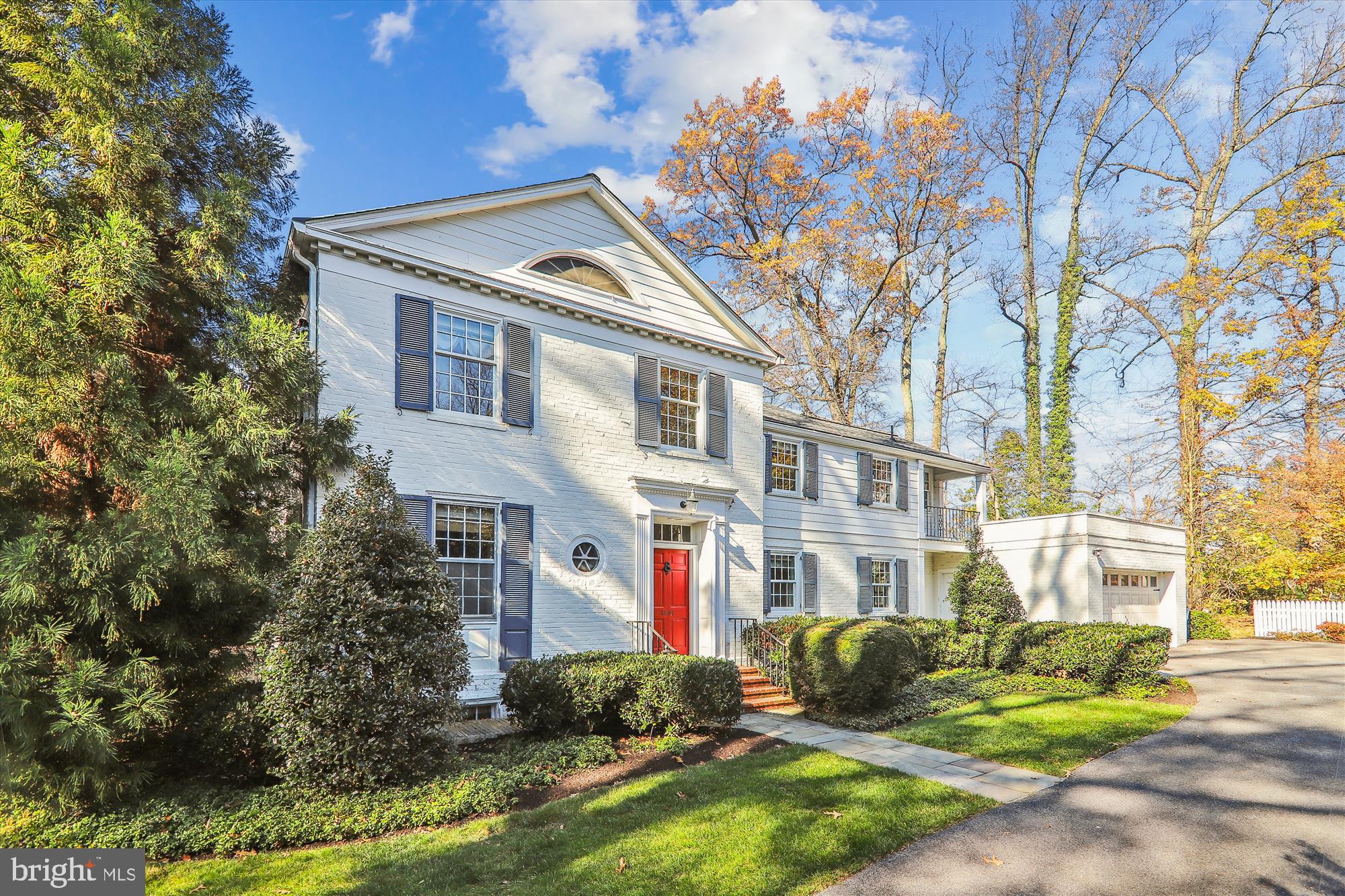 MANOR PARK - Residential