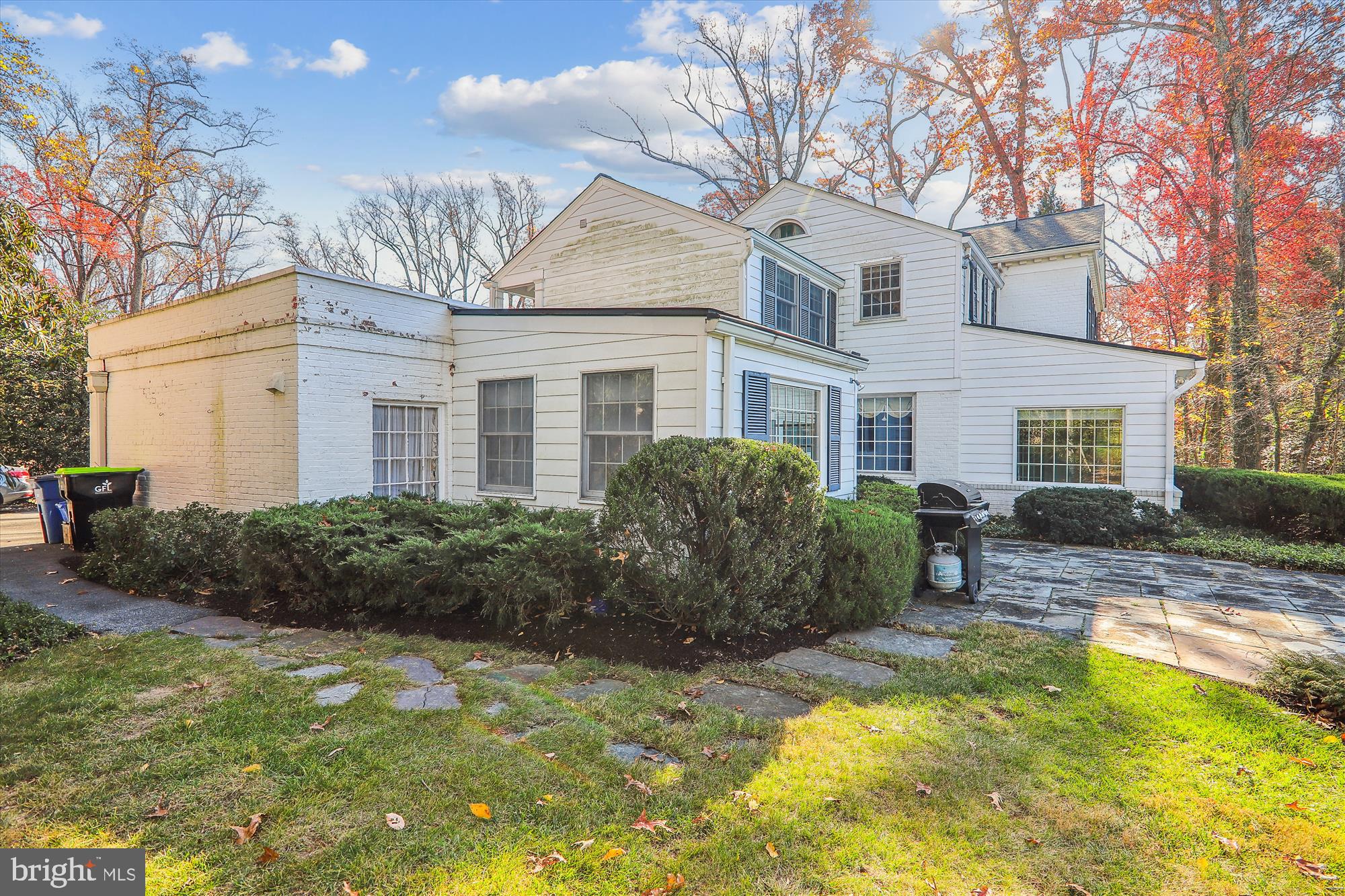 MANOR PARK - Residential