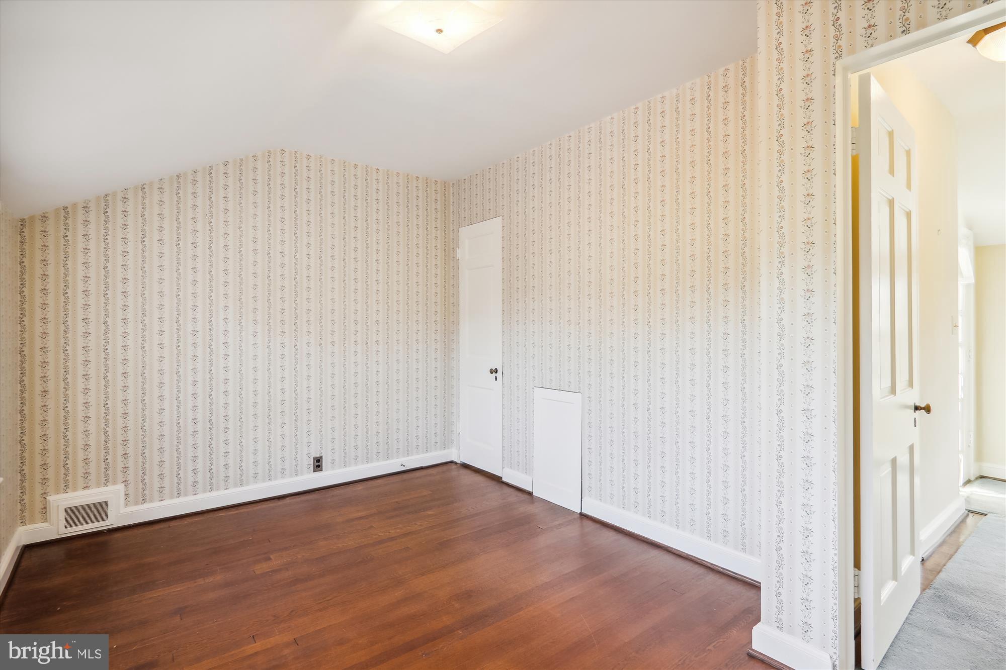 MANOR PARK - Residential