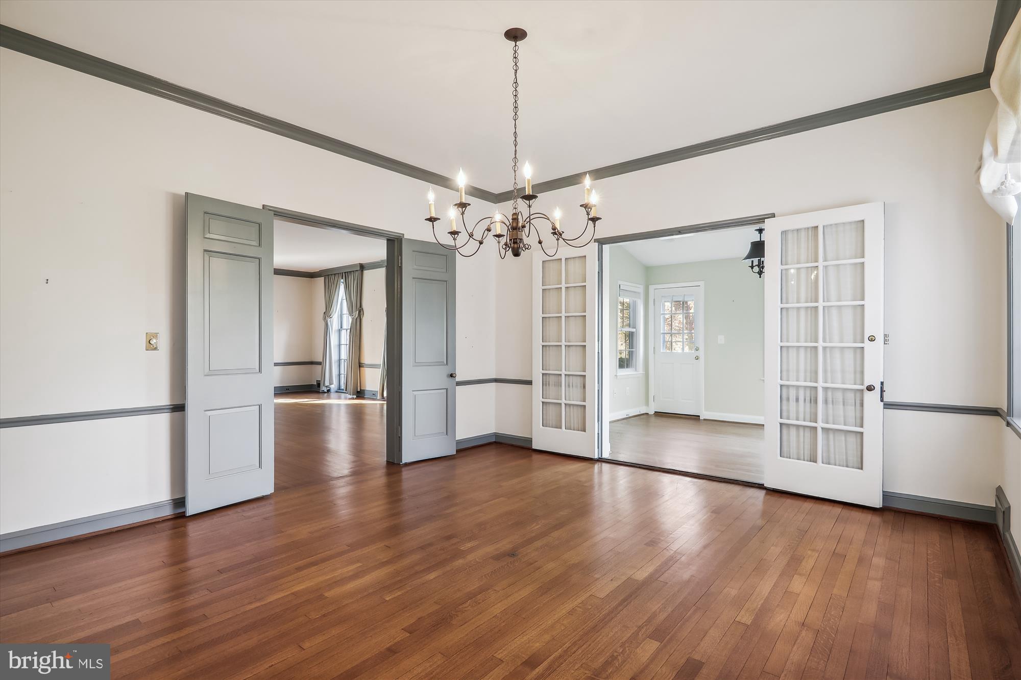 MANOR PARK - Residential