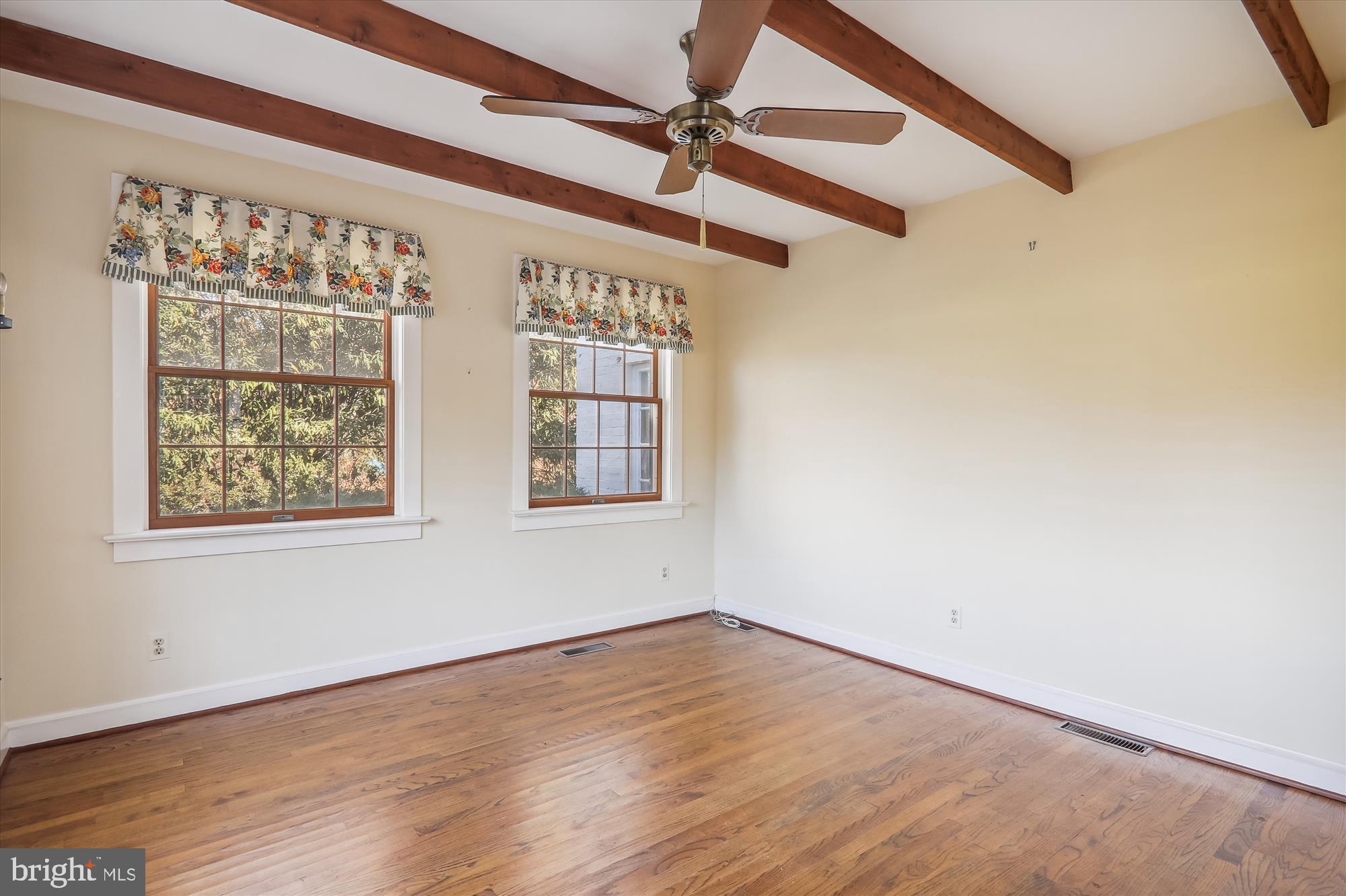 MANOR PARK - Residential