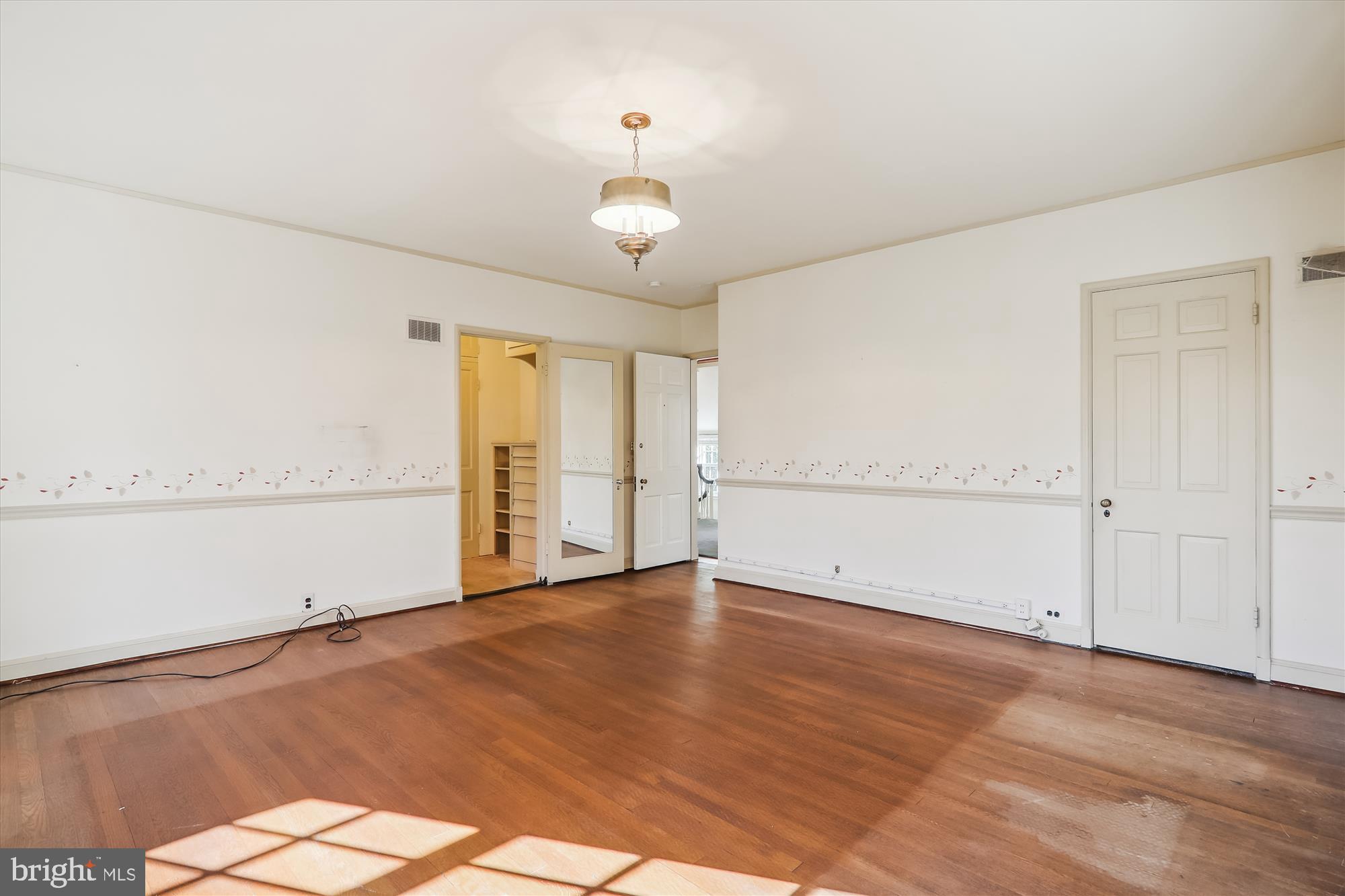 MANOR PARK - Residential