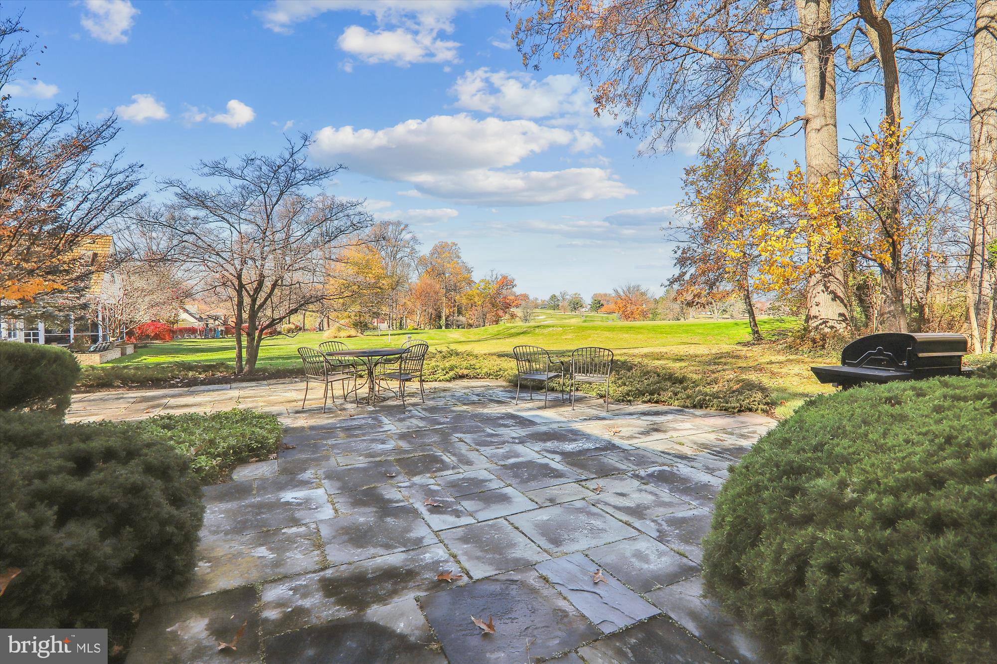 MANOR PARK - Residential