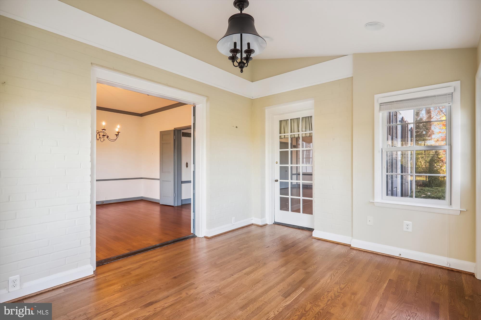 MANOR PARK - Residential